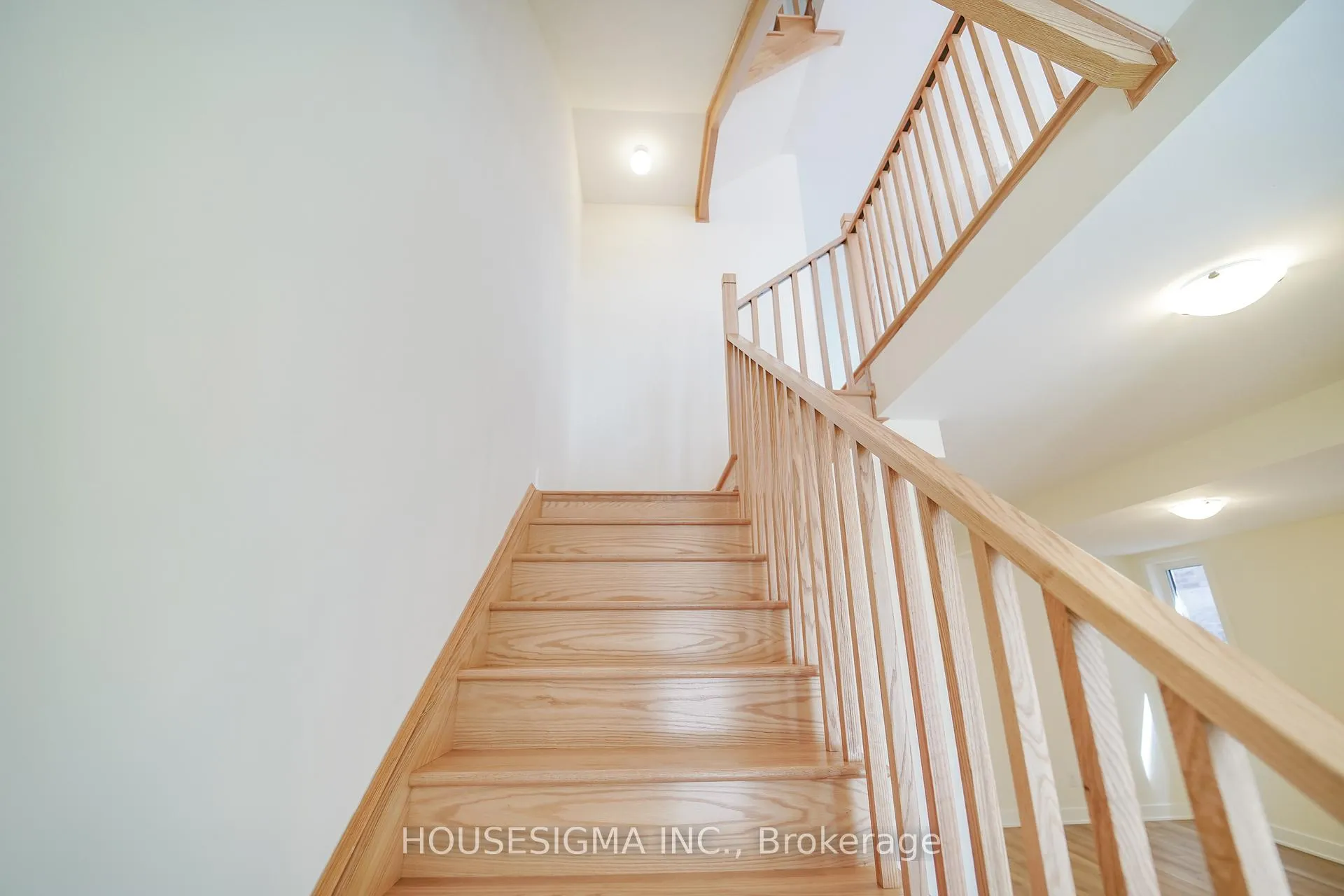 Photo 13 of 66 Robert Eaton Avenue, Markham, Middlefield — HOMEH