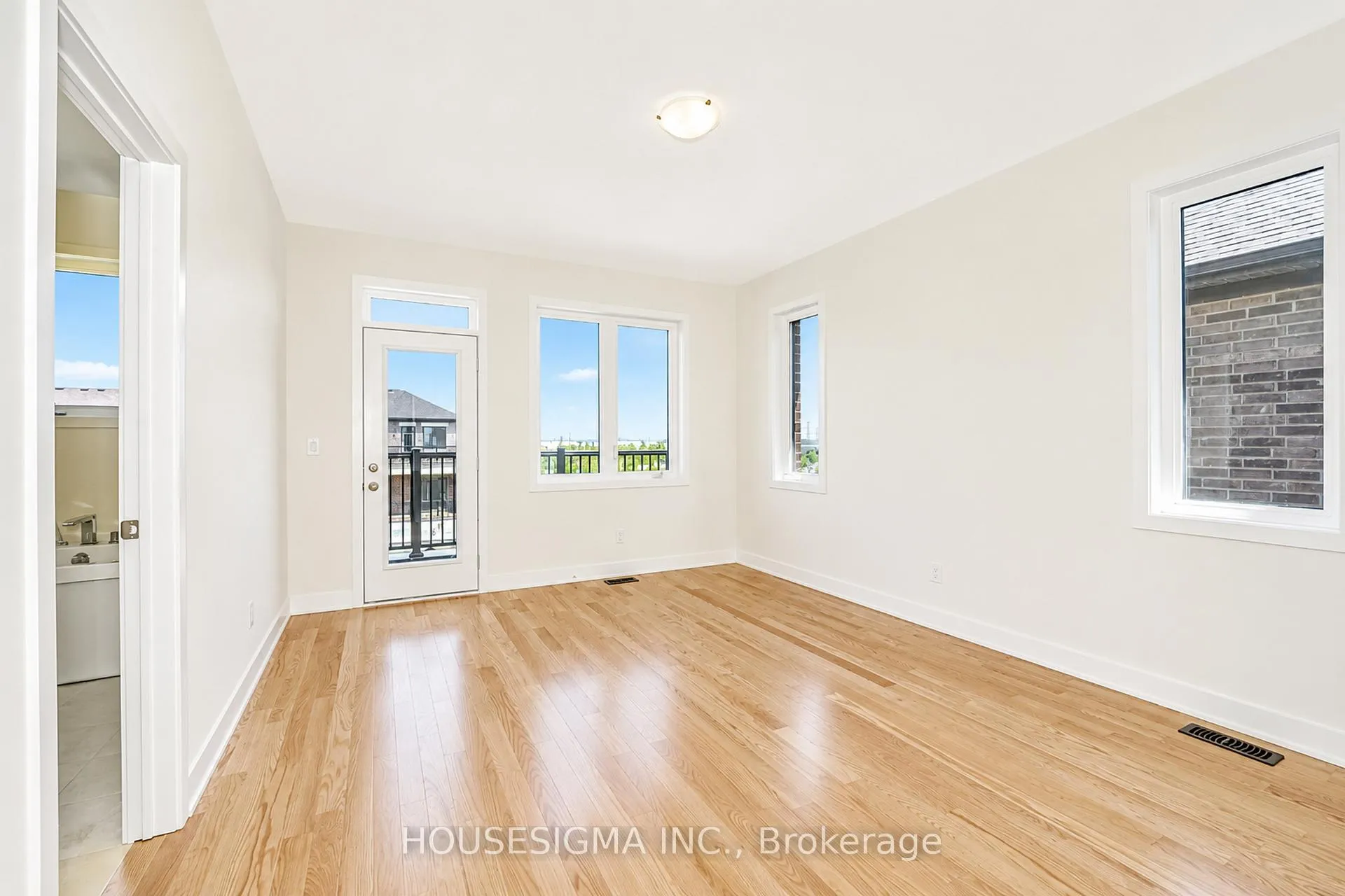 Photo 23 of 66 Robert Eaton Avenue, Markham, Middlefield — HOMEH