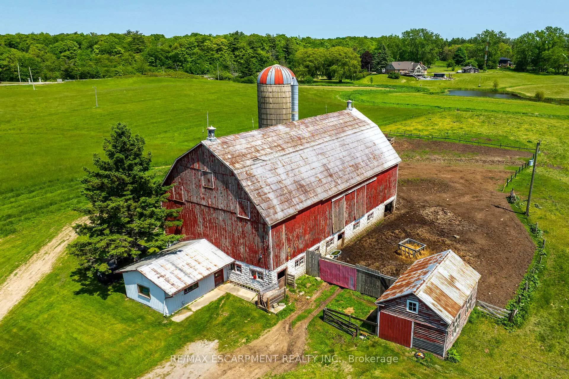 Photo 5 of 1216 Sawmill Road, Hamilton, Rural Glanbrook — HOMEH