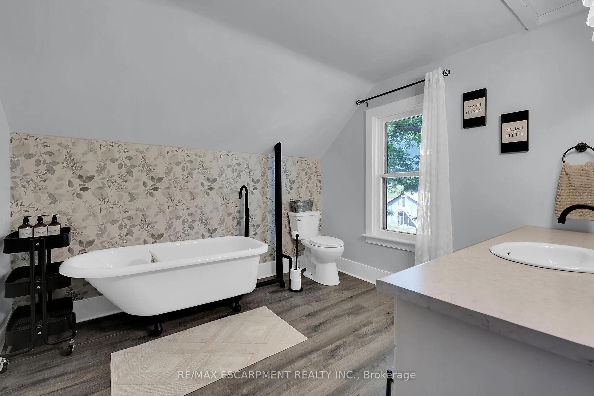 Photo 23 of 1216 Sawmill Road, Hamilton, Rural Glanbrook — HOMEH