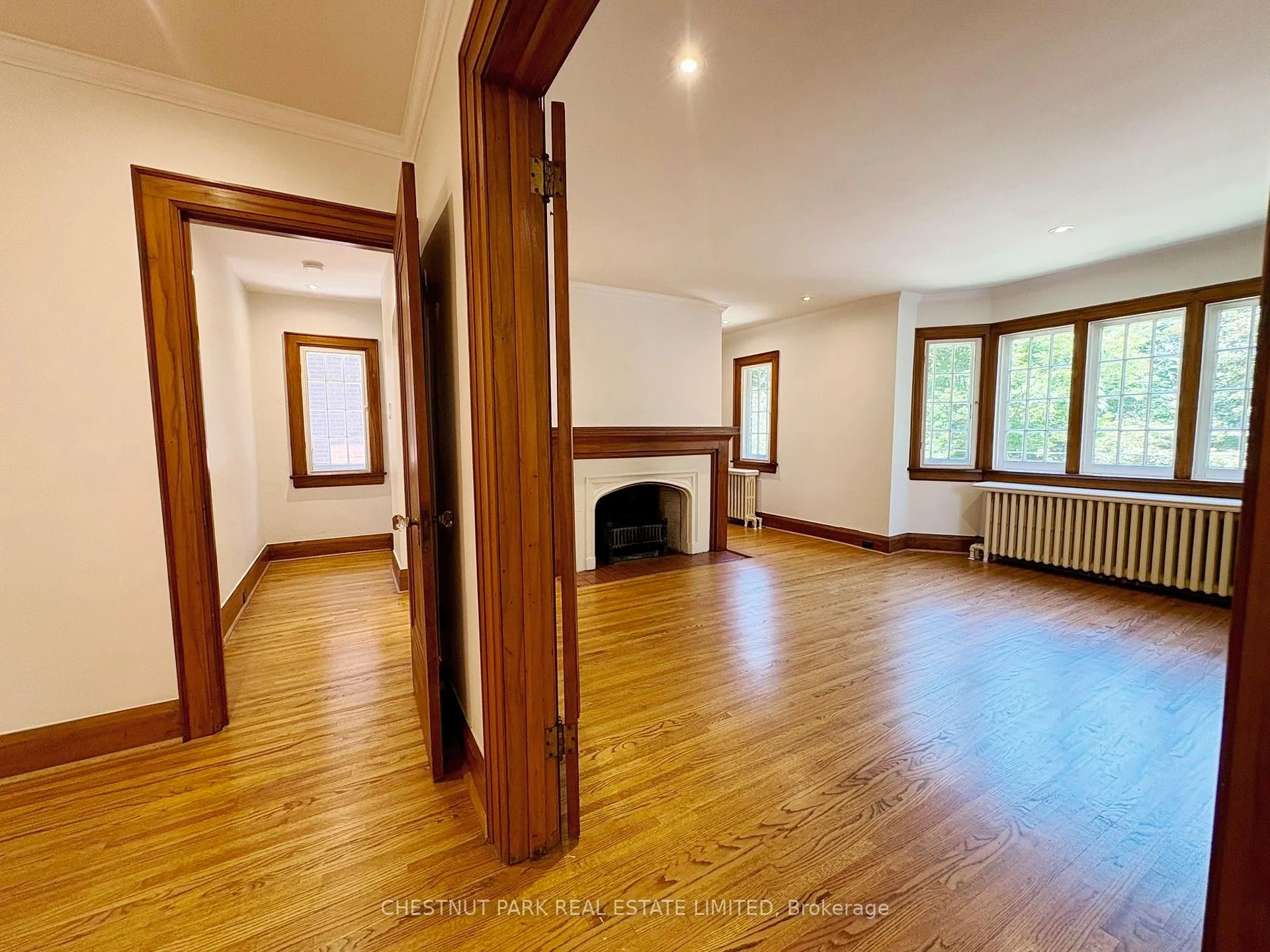 Photo 6 of 18 Servington Crescent, Toronto, Mount Pleasant West — HOMEH