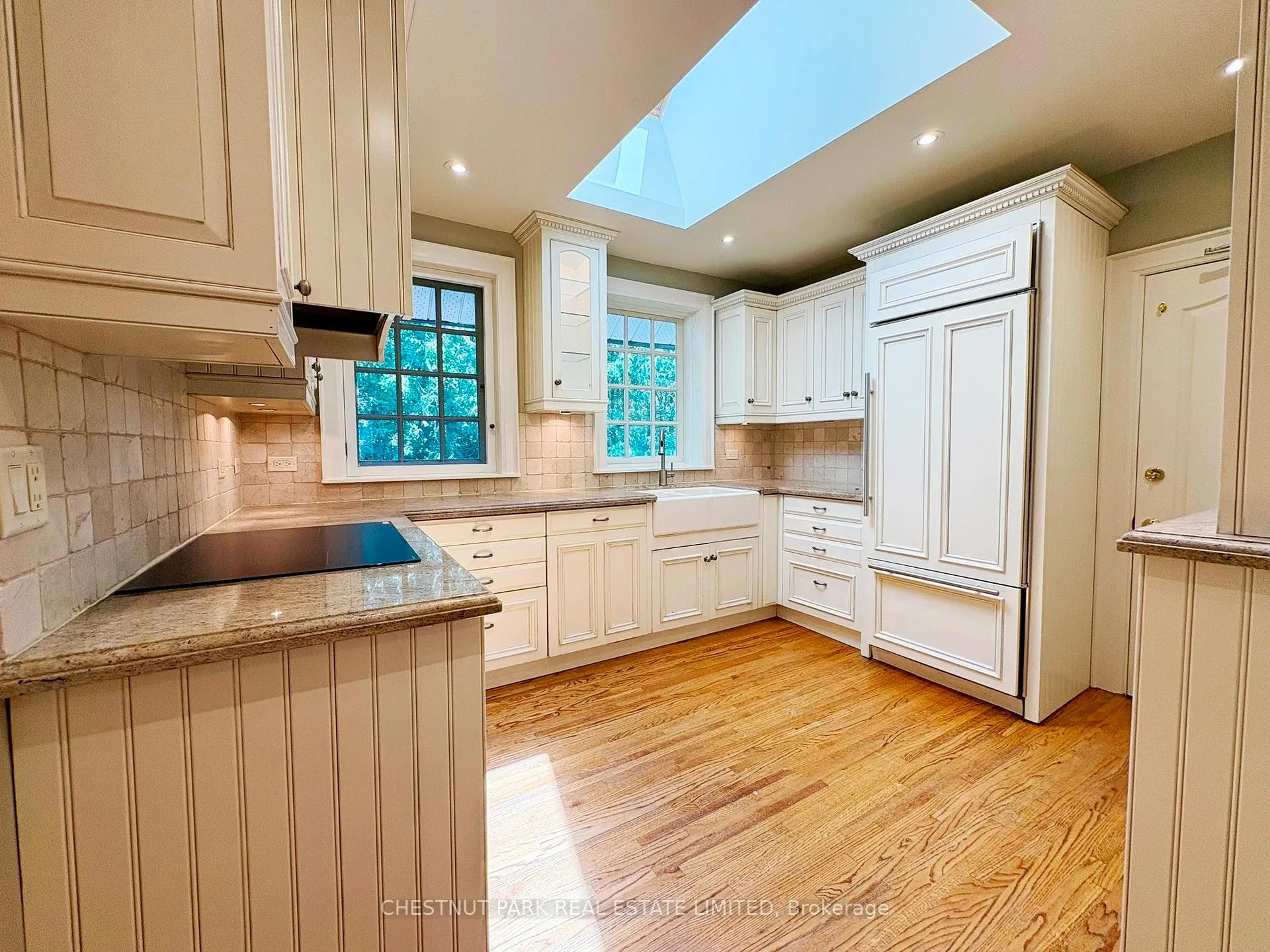 Photo 16 of 18 Servington Crescent, Toronto, Mount Pleasant West — HOMEH