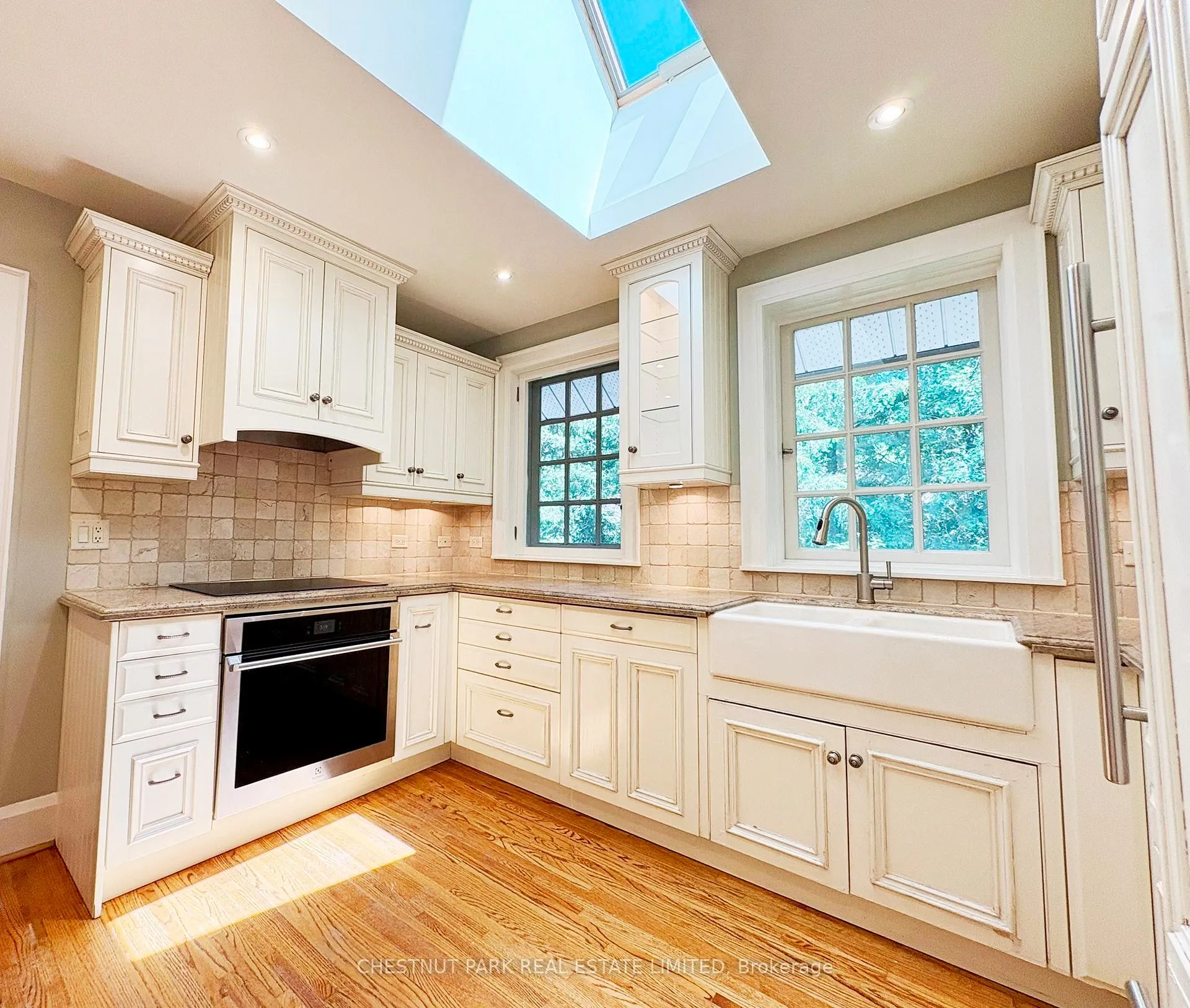 Photo 24 of 18 Servington Crescent, Toronto, Mount Pleasant West — HOMEH