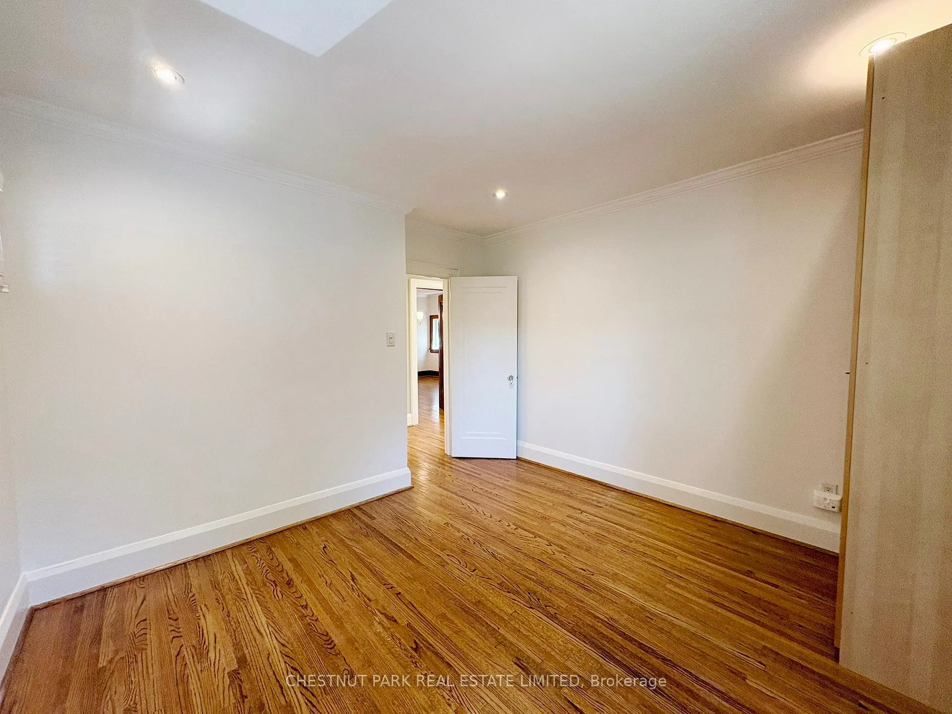 Photo 32 of 18 Servington Crescent, Toronto, Mount Pleasant West — HOMEH