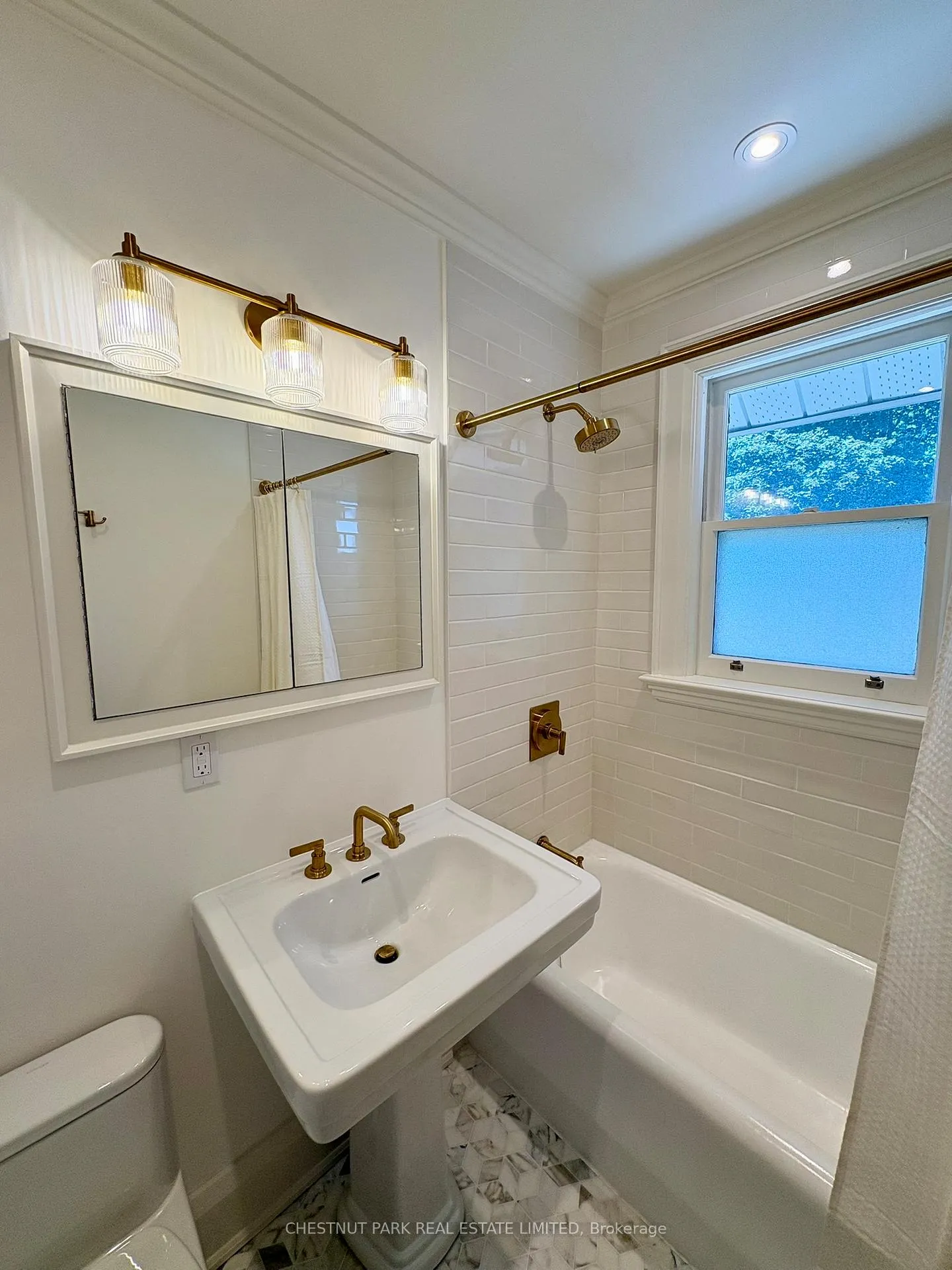 Photo 34 of 18 Servington Crescent, Toronto, Mount Pleasant West — HOMEH