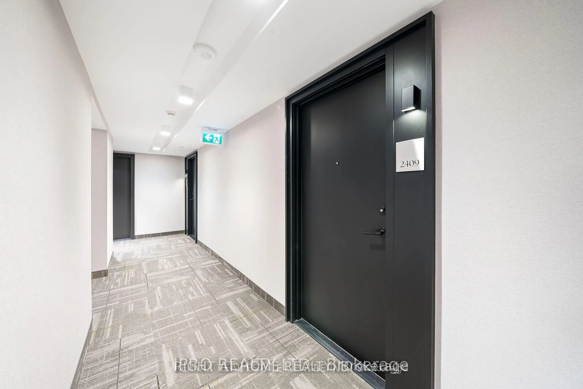 Photo 6 of Unit 2409, 125 Redpath Avenue, Toronto, Mount Pleasant West — HOMEH