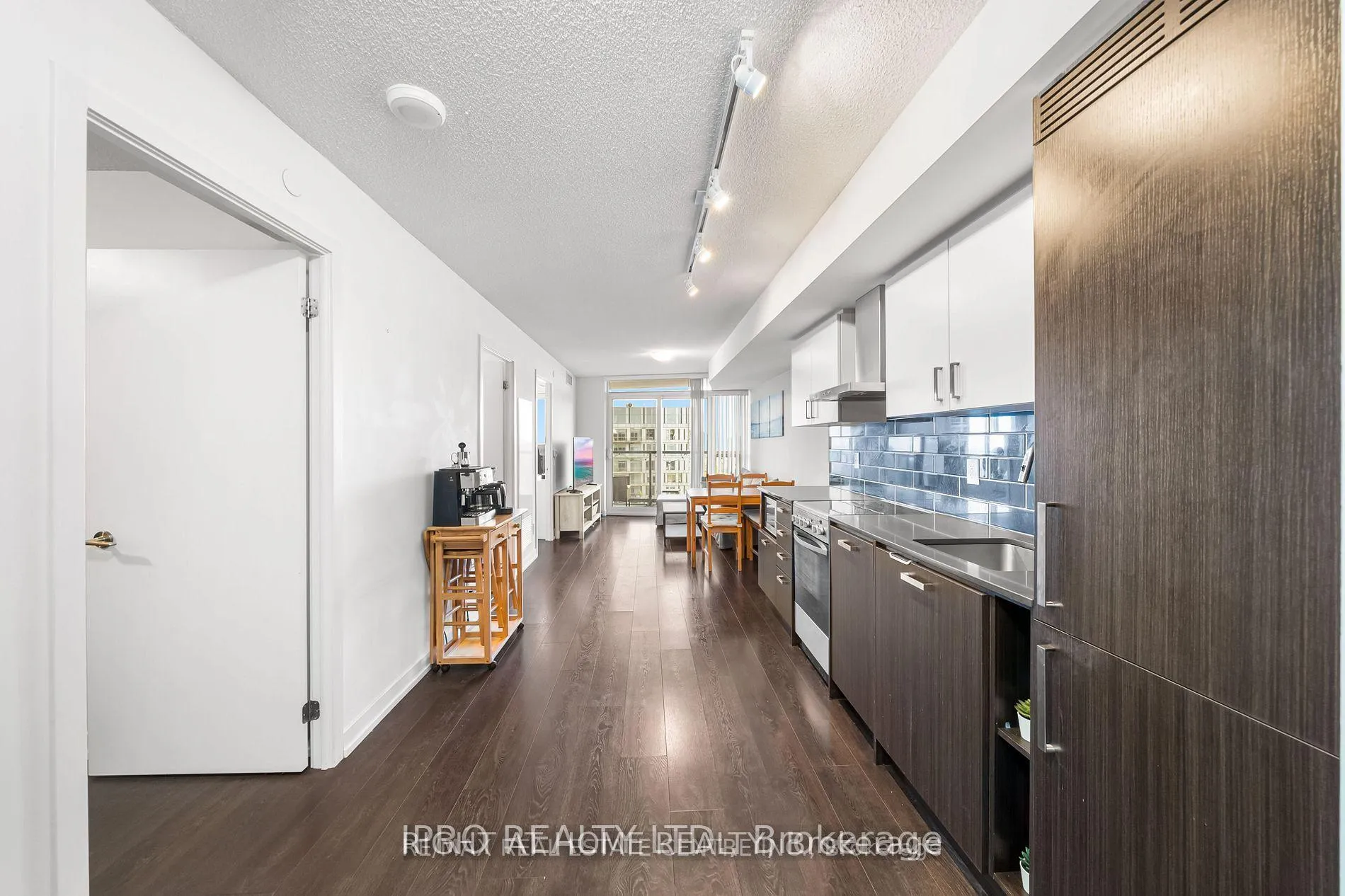 Photo 8 of Unit 2409, 125 Redpath Avenue, Toronto, Mount Pleasant West — HOMEH