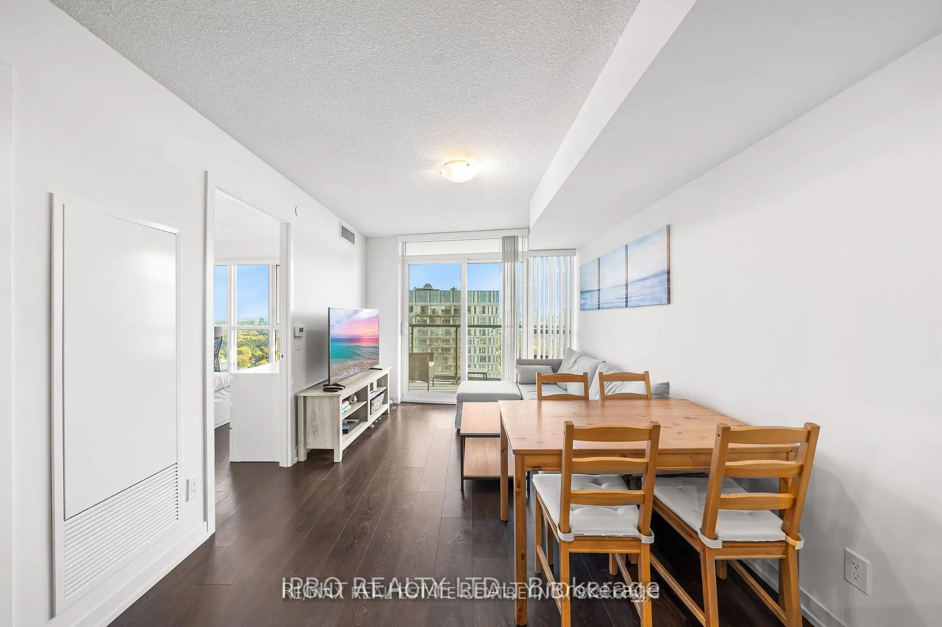 Photo 12 of Unit 2409, 125 Redpath Avenue, Toronto, Mount Pleasant West — HOMEH