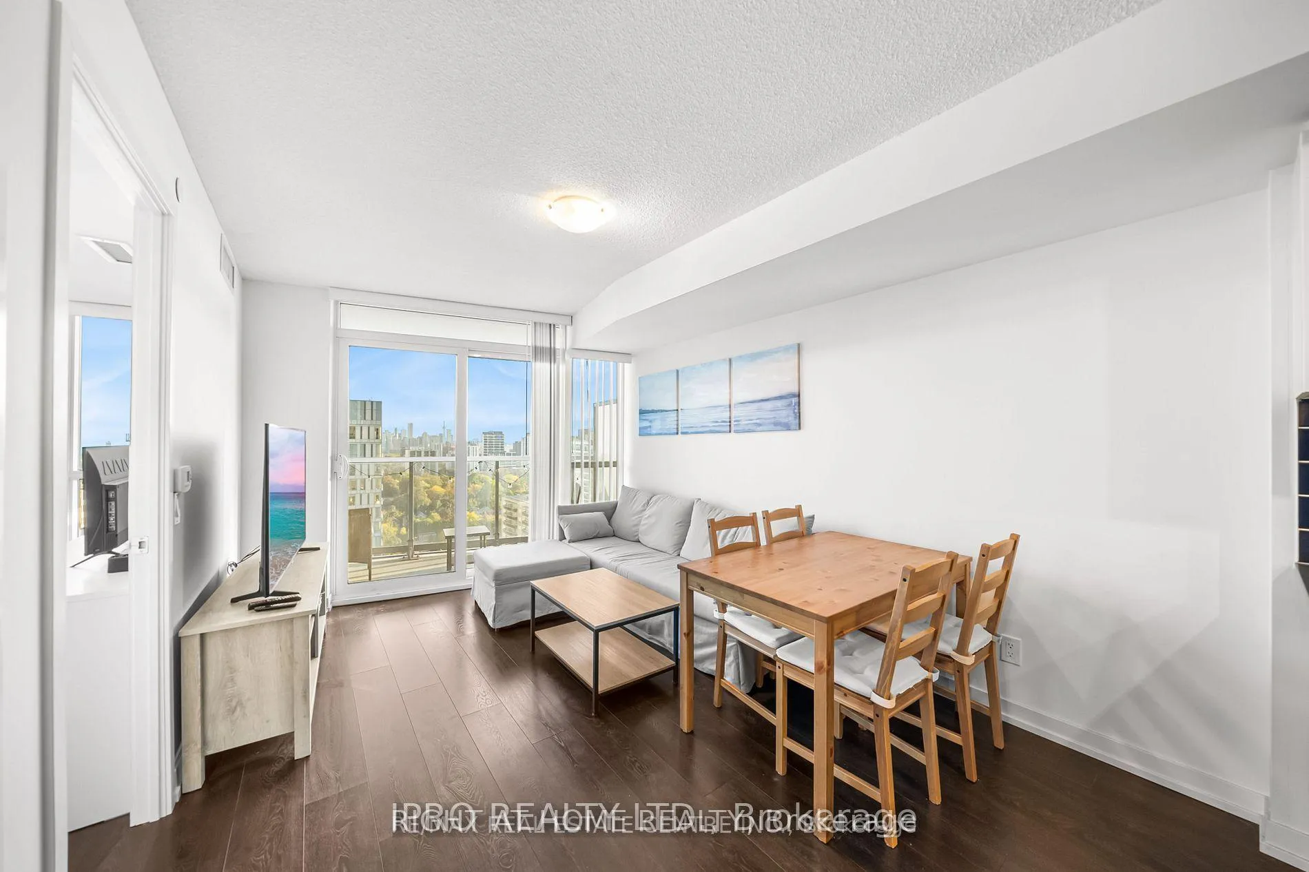 Photo 13 of Unit 2409, 125 Redpath Avenue, Toronto, Mount Pleasant West — HOMEH