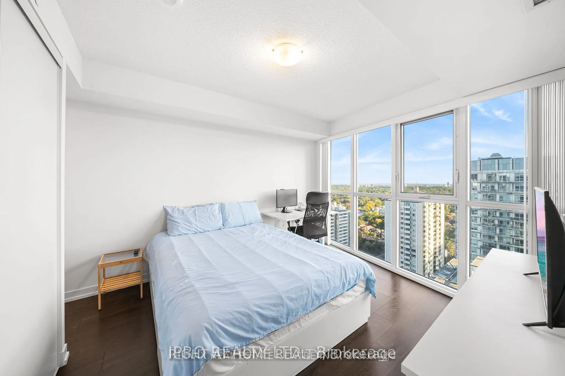 Photo 17 of Unit 2409, 125 Redpath Avenue, Toronto, Mount Pleasant West — HOMEH