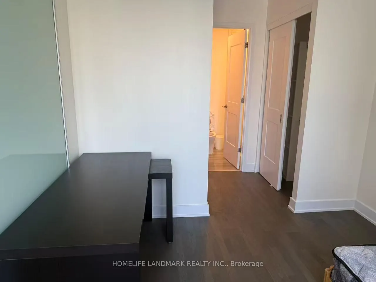 Photo 10 of Unit 806, 88 Cumberland St Street, Toronto, The Annex — HOMEH