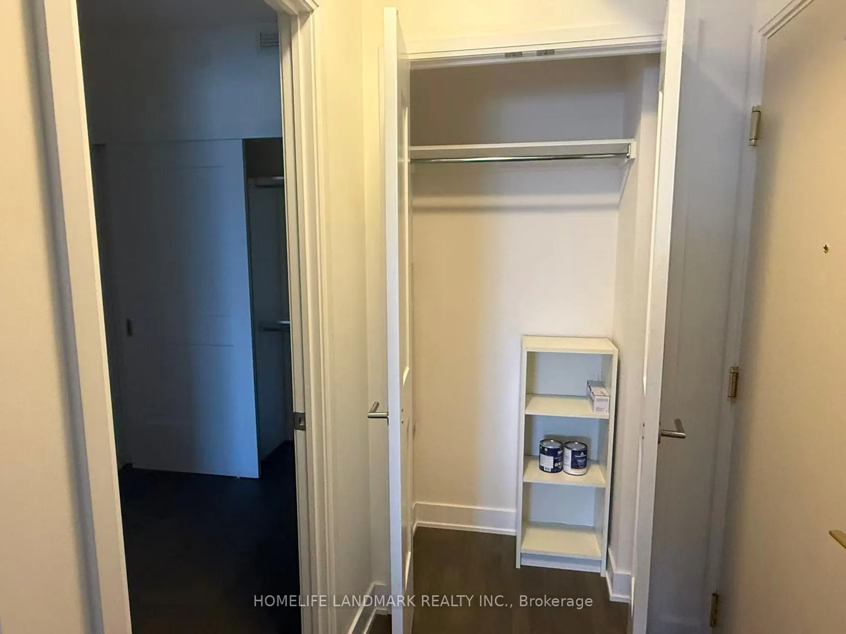 Photo 12 of Unit 806, 88 Cumberland St Street, Toronto, The Annex — HOMEH