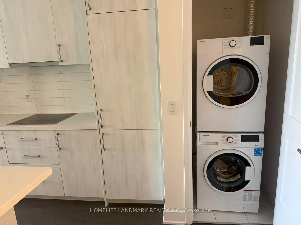 Photo 13 of Unit 806, 88 Cumberland St Street, Toronto, The Annex — HOMEH