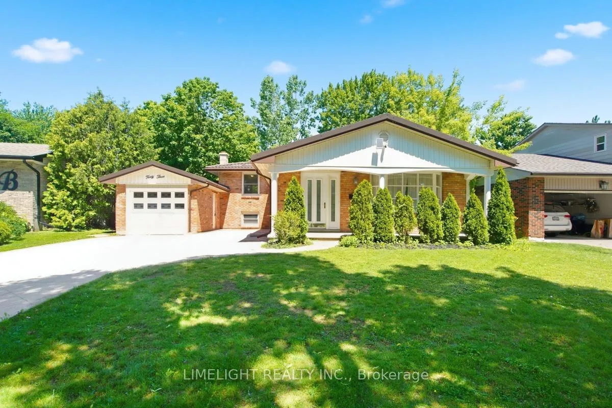 Photo 1 of 43 Cumberland Crescent, London, North G — HOMEH