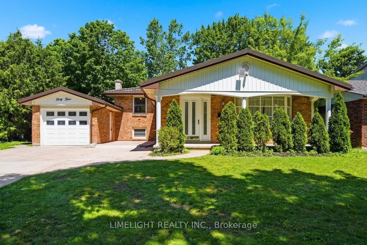 Photo 2 of 43 Cumberland Crescent, London, North G — HOMEH
