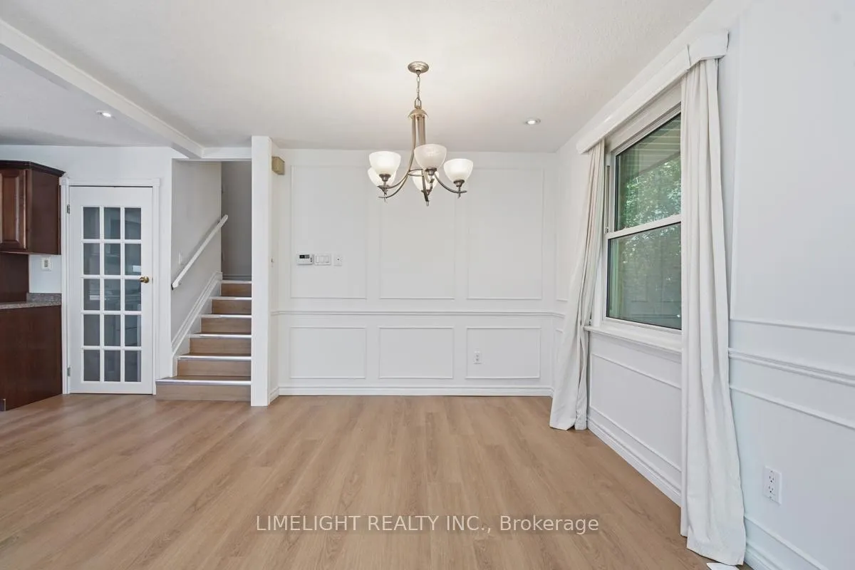 Photo 10 of 43 Cumberland Crescent, London, North G — HOMEH