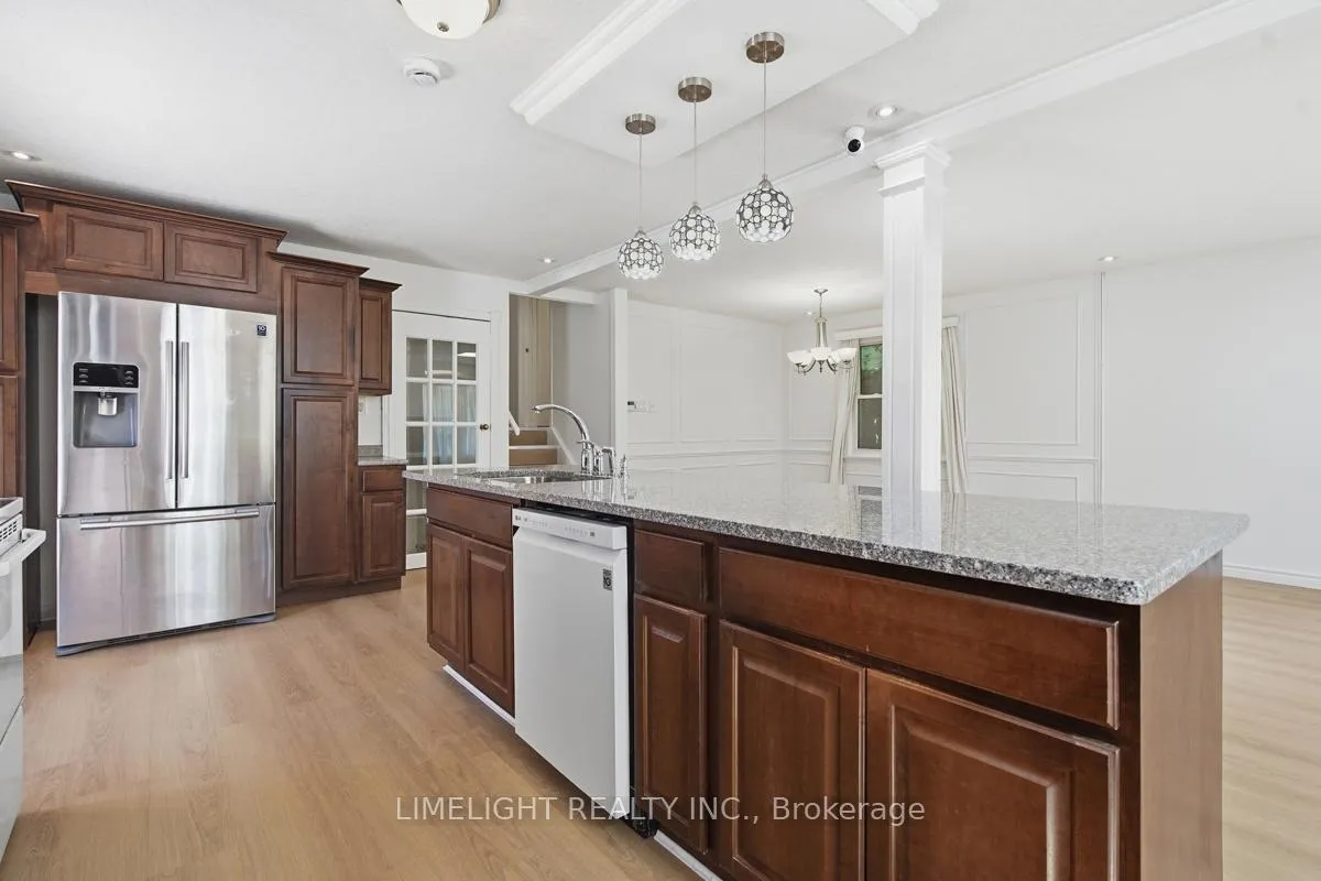 Photo 15 of 43 Cumberland Crescent, London, North G — HOMEH