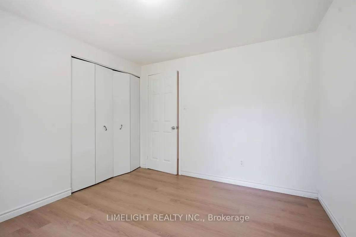 Photo 22 of 43 Cumberland Crescent, London, North G — HOMEH
