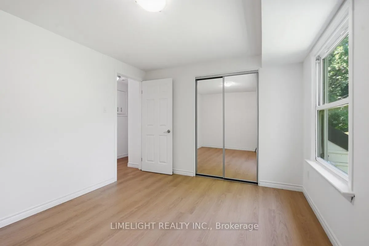 Photo 24 of 43 Cumberland Crescent, London, North G — HOMEH
