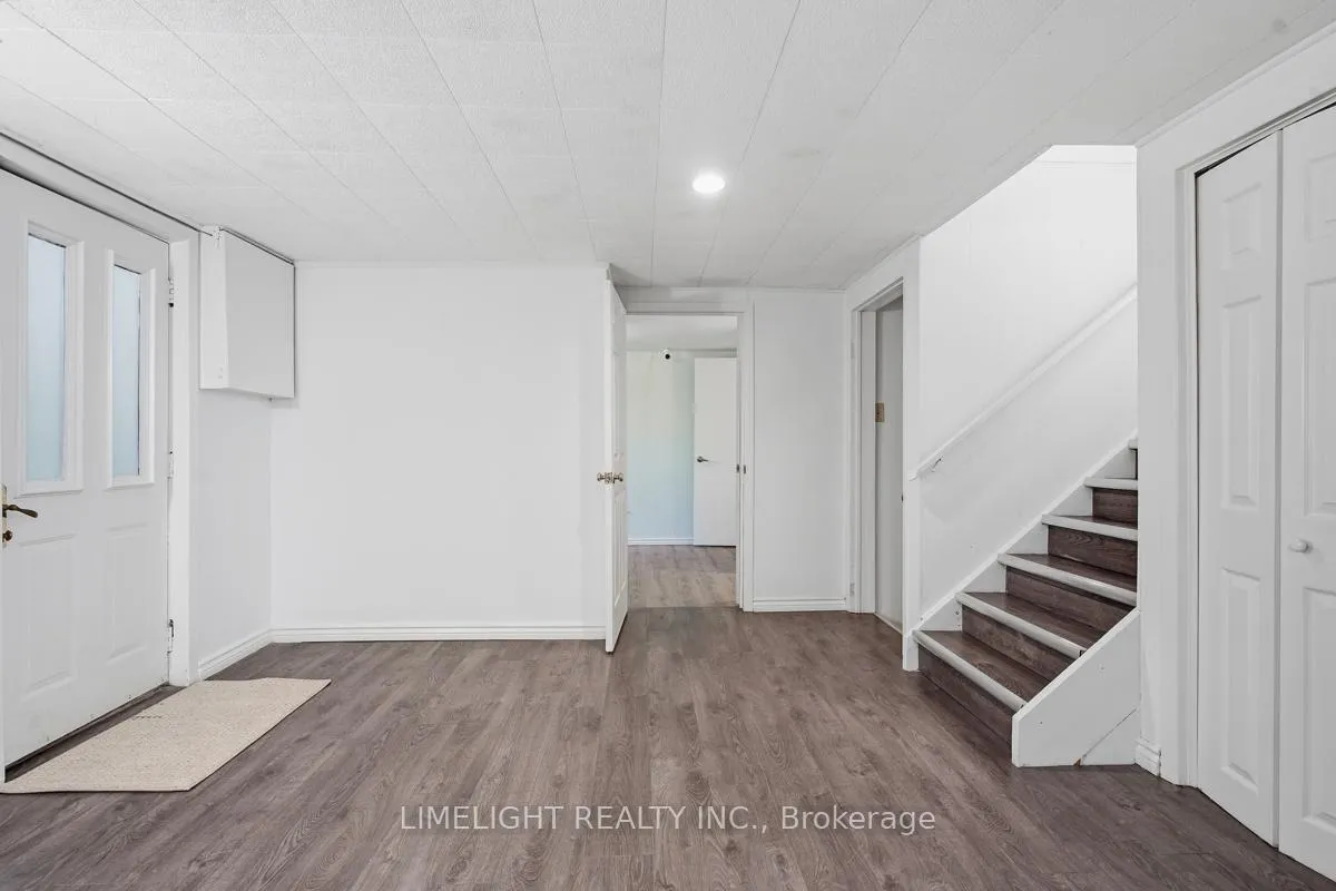 Photo 29 of 43 Cumberland Crescent, London, North G — HOMEH