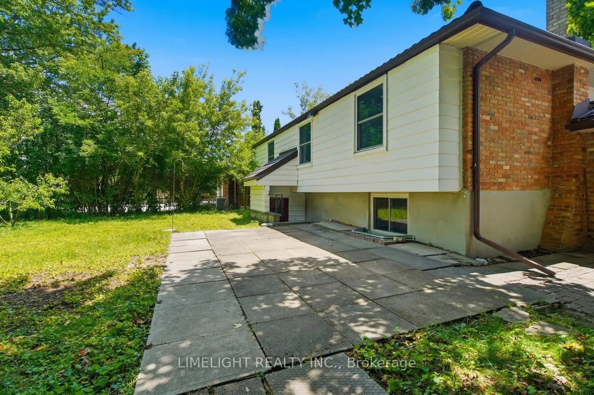 Photo 43 of 43 Cumberland Crescent, London, North G — HOMEH
