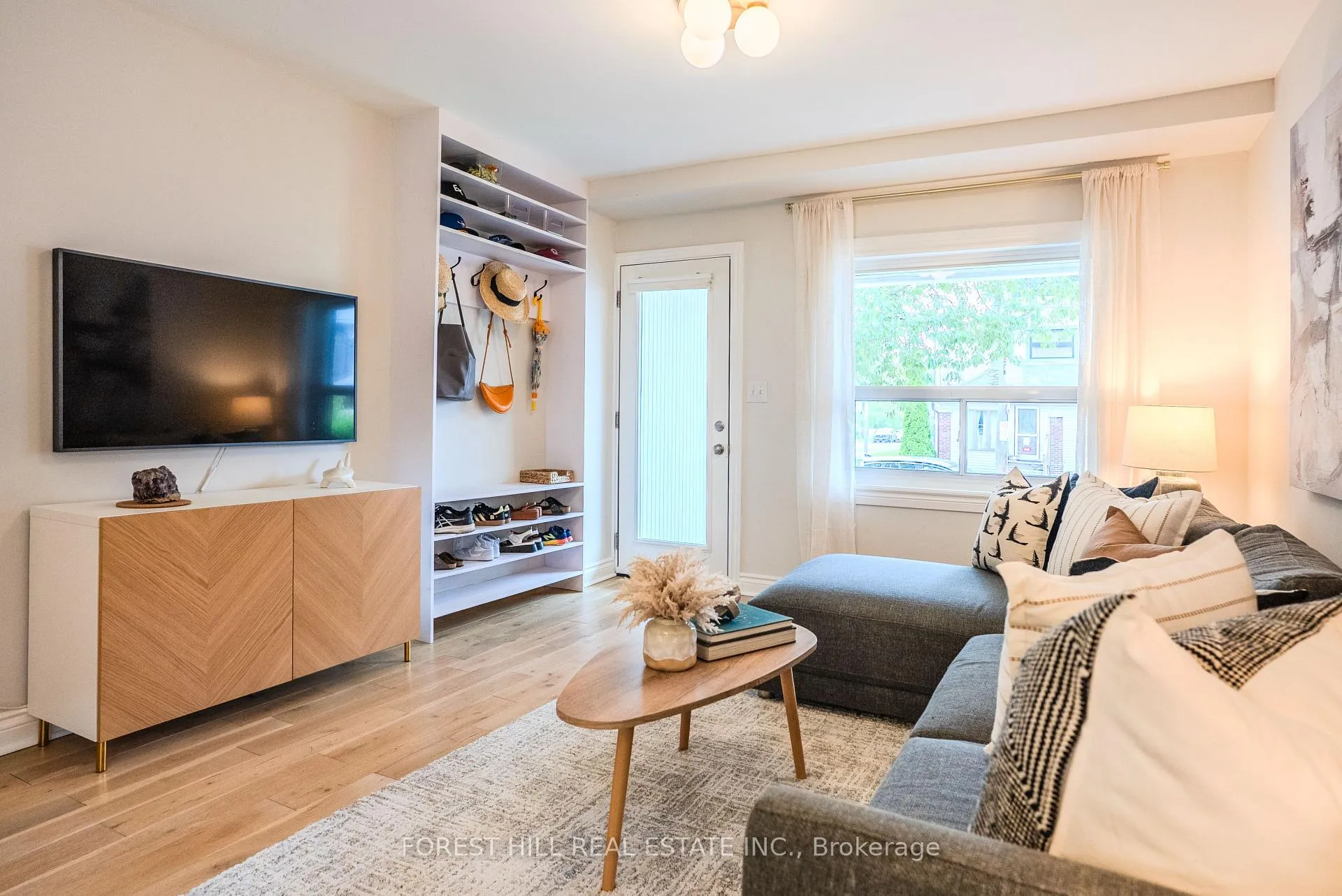 Photo 6 of 49 Gledhill Avenue, Toronto, East York — HOMEH