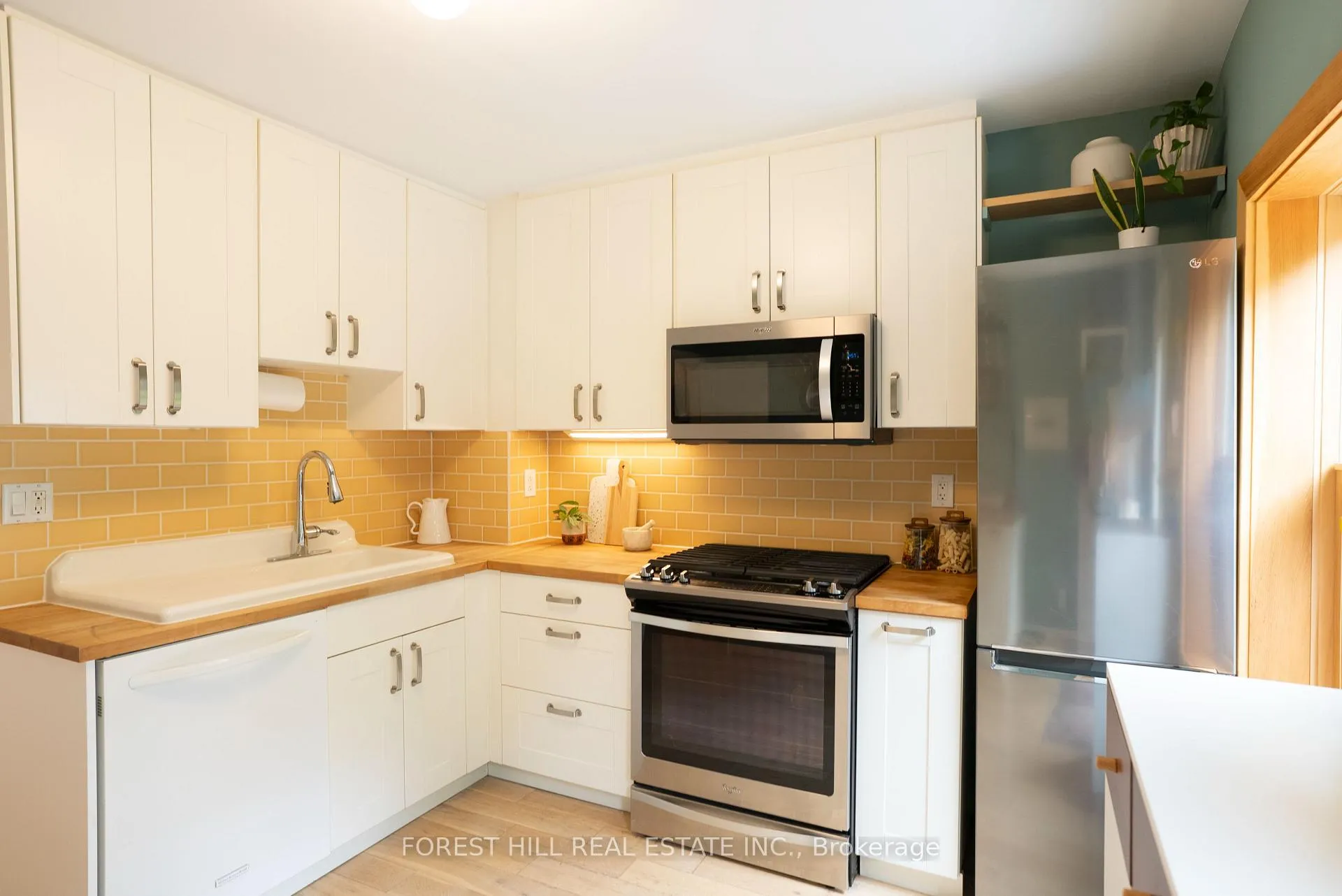Photo 10 of 49 Gledhill Avenue, Toronto, East York — HOMEH
