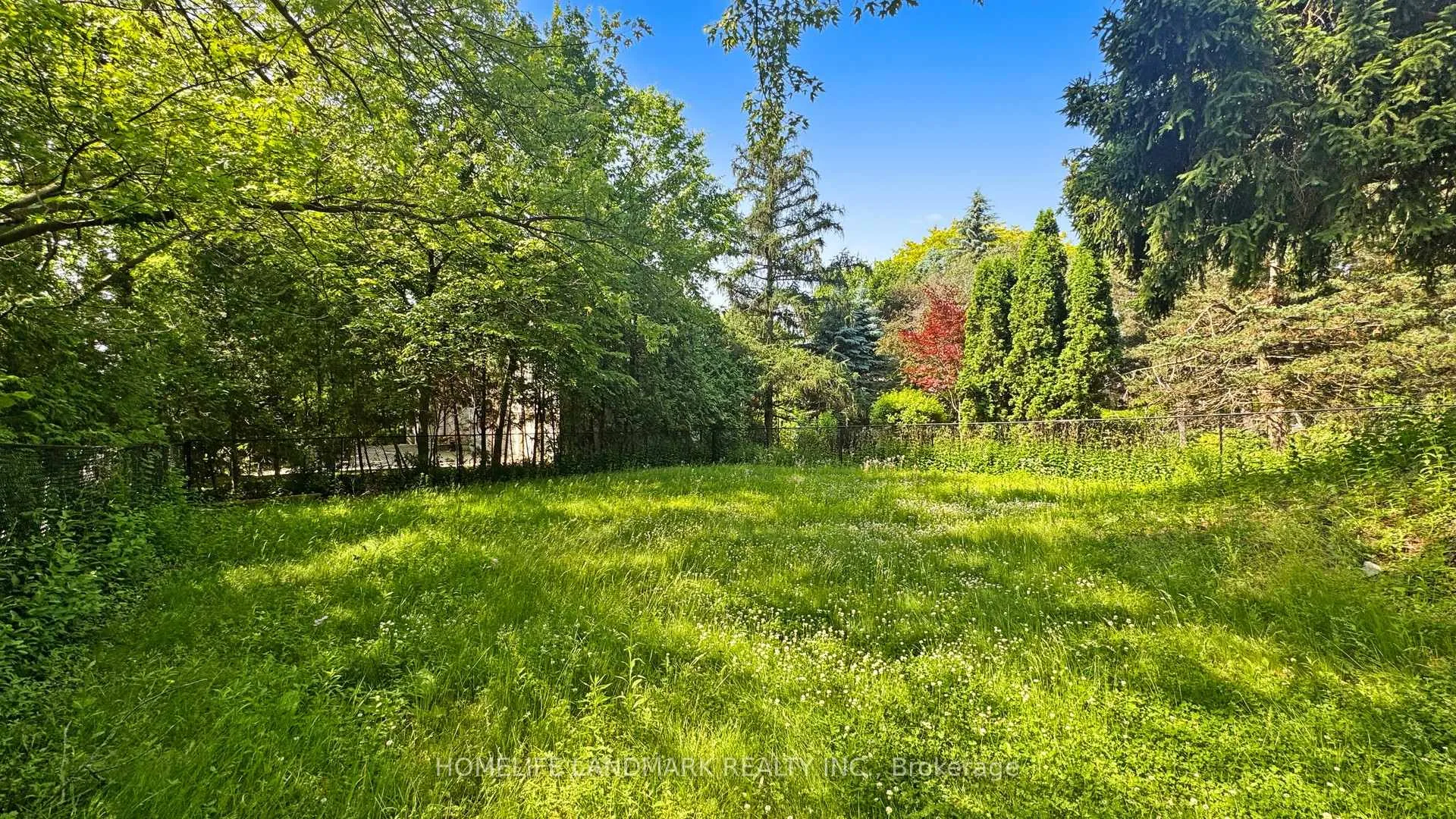 Photo 14 of 117 Arjay Crescent, North York, Bridle Path-Sunnybrook-York Mills — HOMEH
