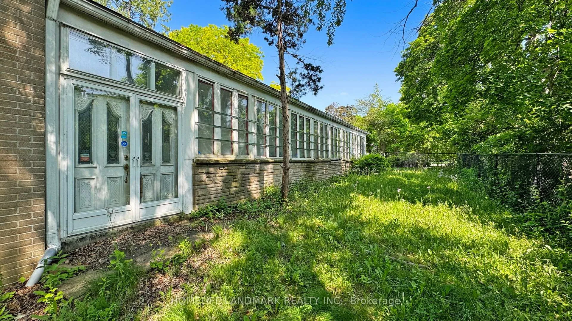 Photo 15 of 117 Arjay Crescent, North York, Bridle Path-Sunnybrook-York Mills — HOMEH