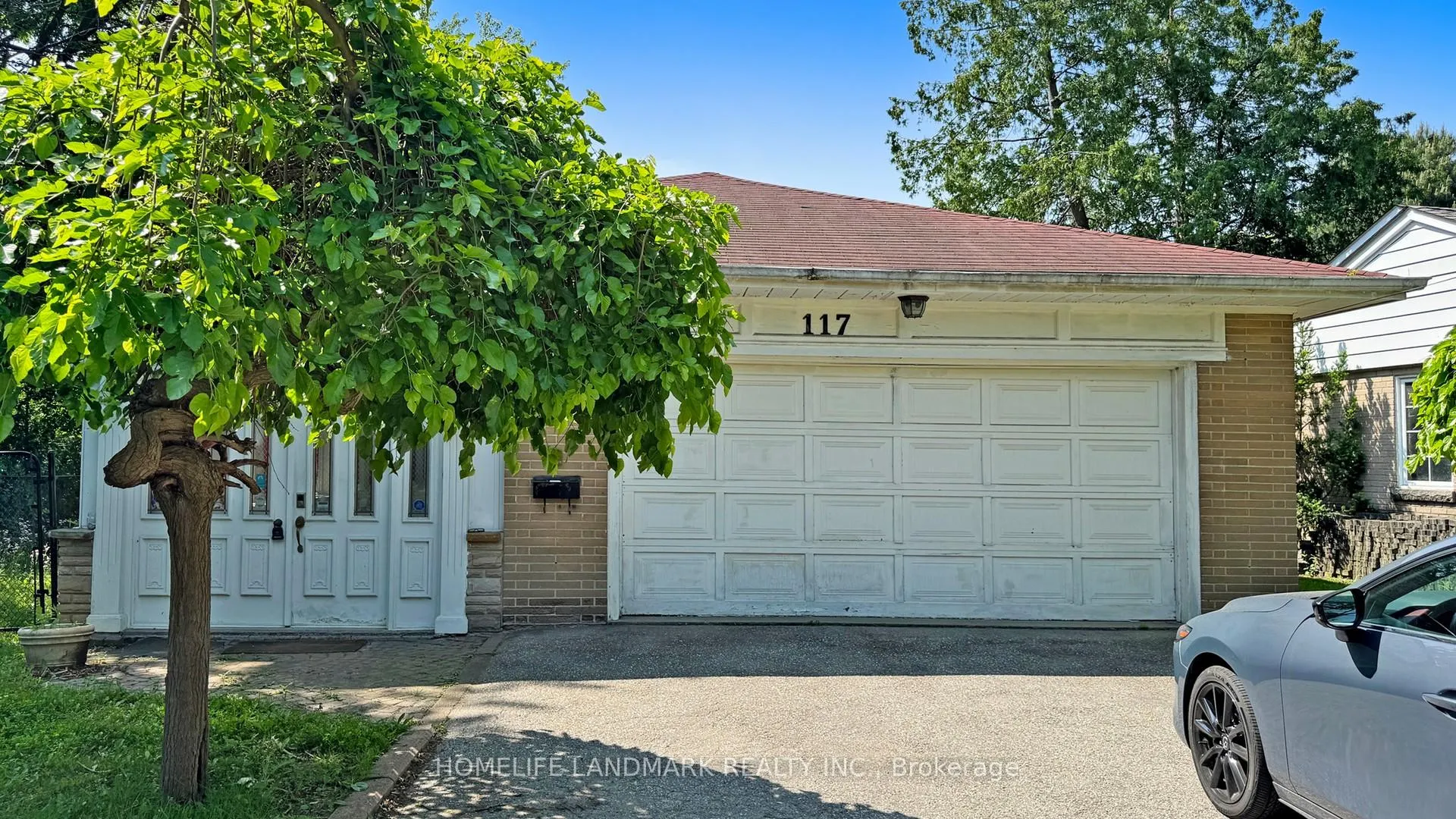 Photo 18 of 117 Arjay Crescent, North York, Bridle Path-Sunnybrook-York Mills — HOMEH