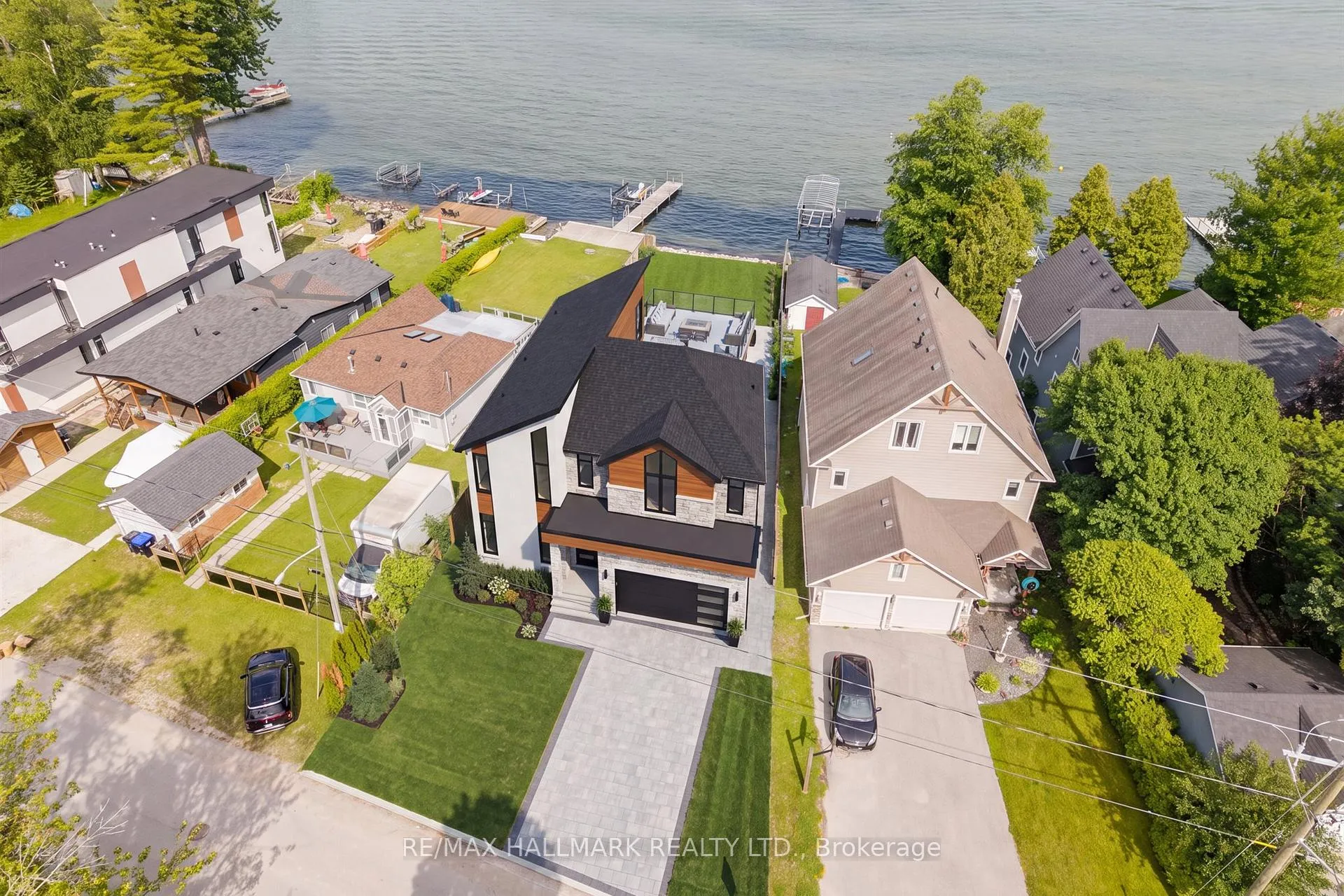 Photo 2 of 2329 Crystal Beach Road, Innisfil, Alcona — HOMEH