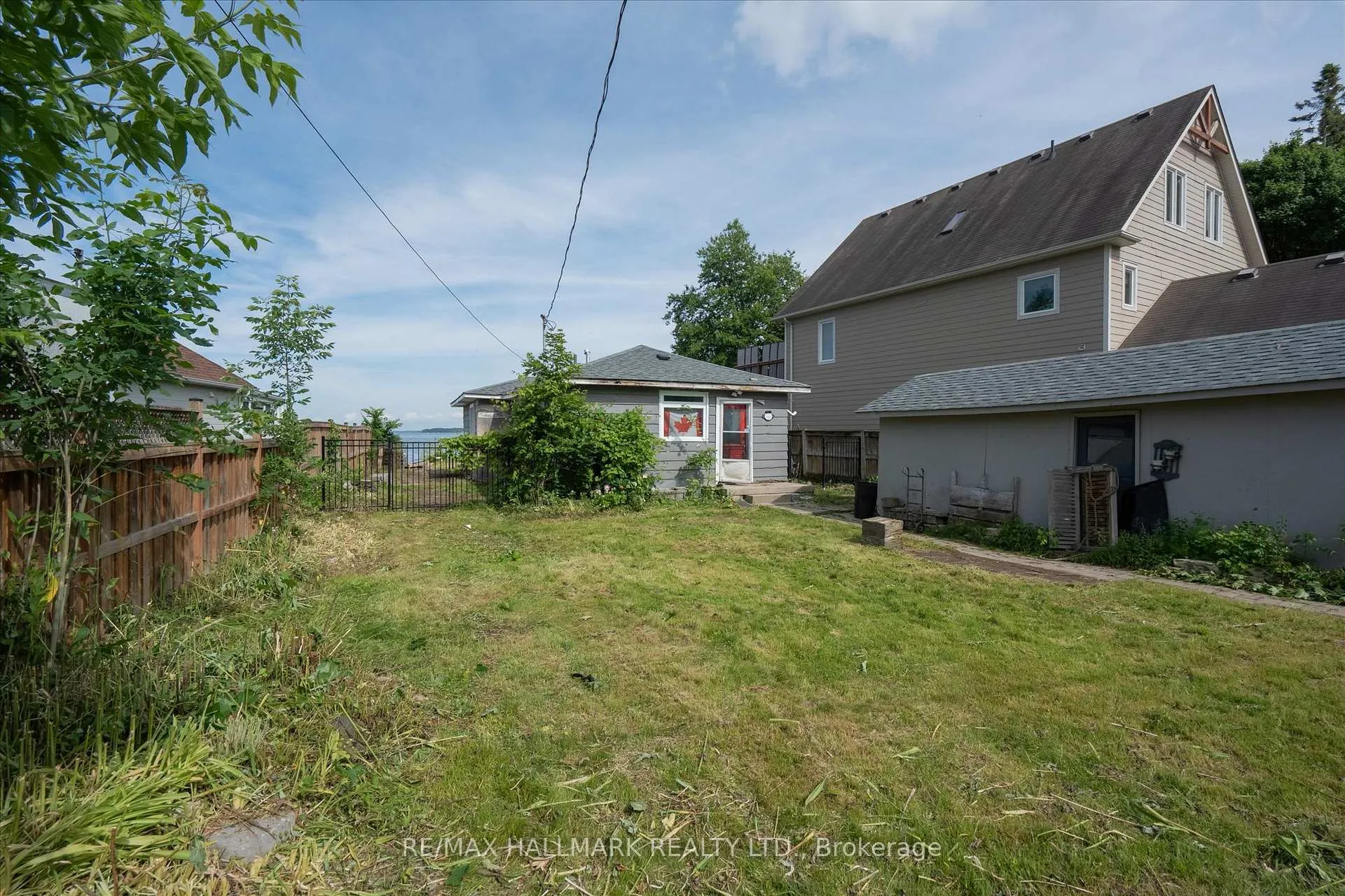 Photo 4 of 2329 Crystal Beach Road, Innisfil, Alcona — HOMEH