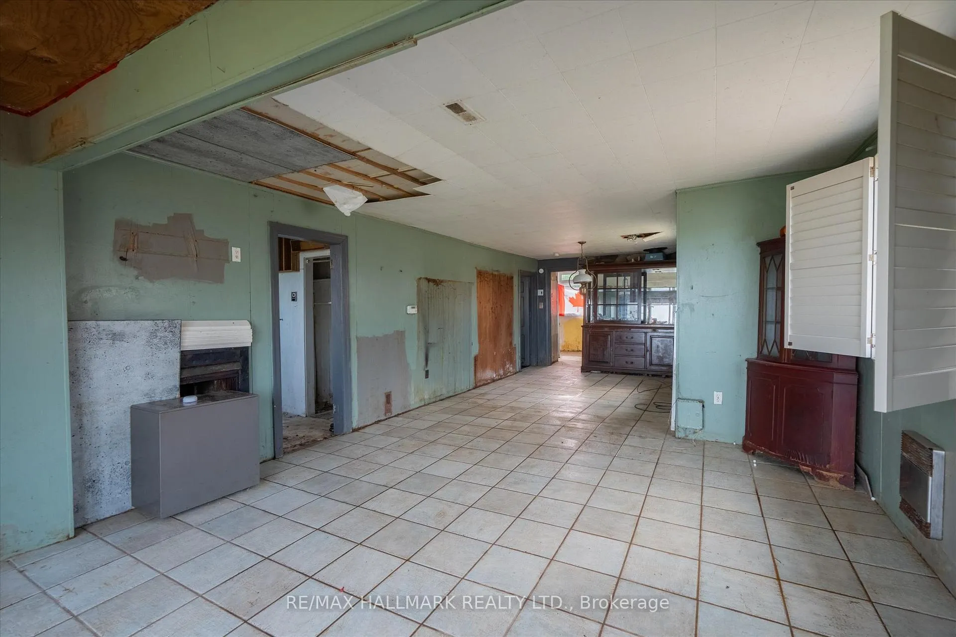 Photo 10 of 2329 Crystal Beach Road, Innisfil, Alcona — HOMEH