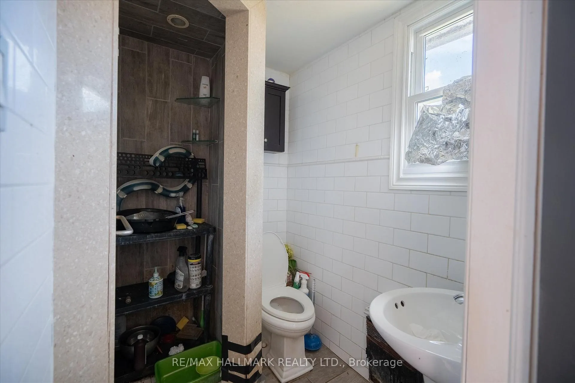 Photo 12 of 2329 Crystal Beach Road, Innisfil, Alcona — HOMEH