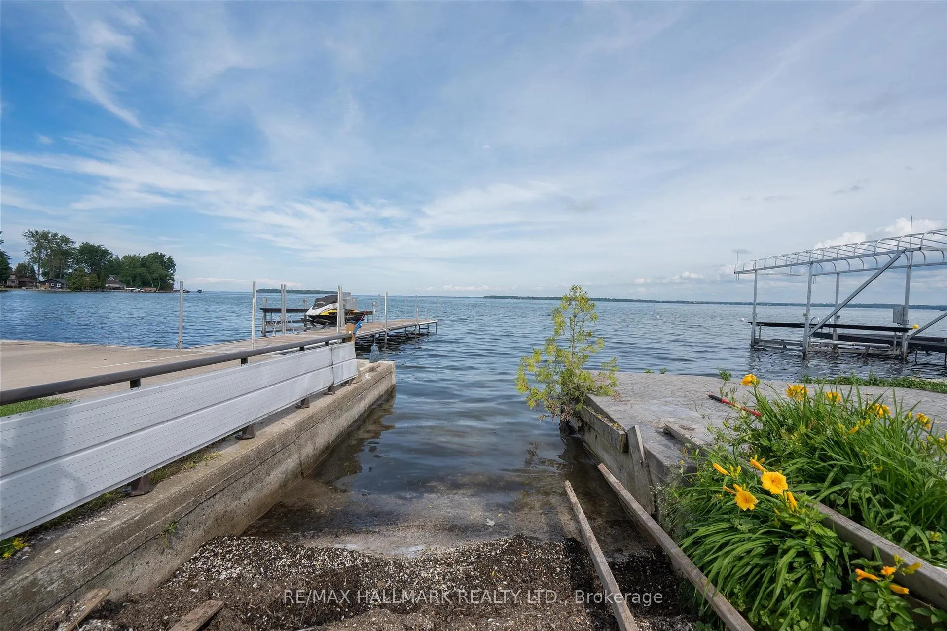 Photo 14 of 2329 Crystal Beach Road, Innisfil, Alcona — HOMEH
