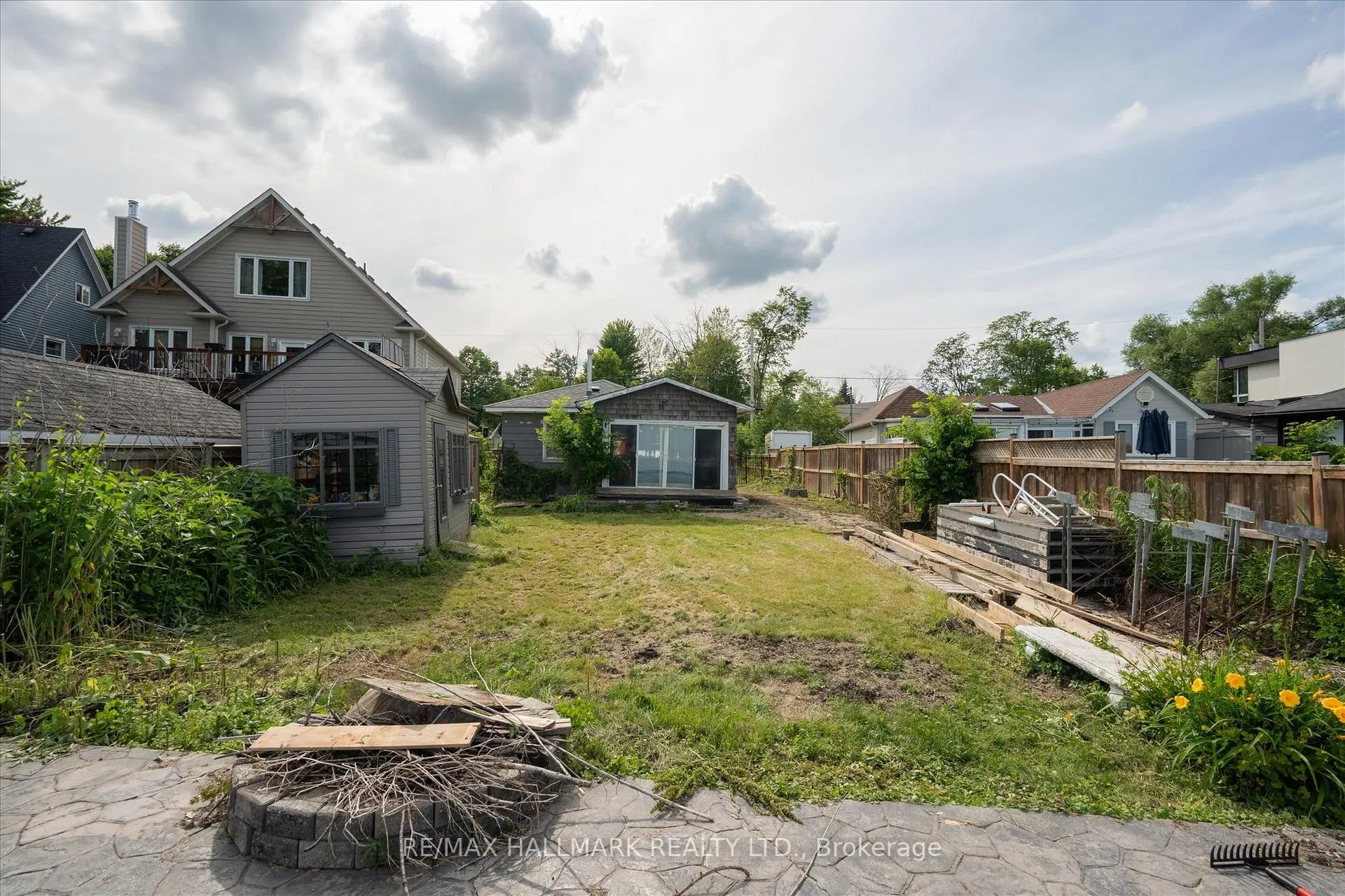 Photo 17 of 2329 Crystal Beach Road, Innisfil, Alcona — HOMEH