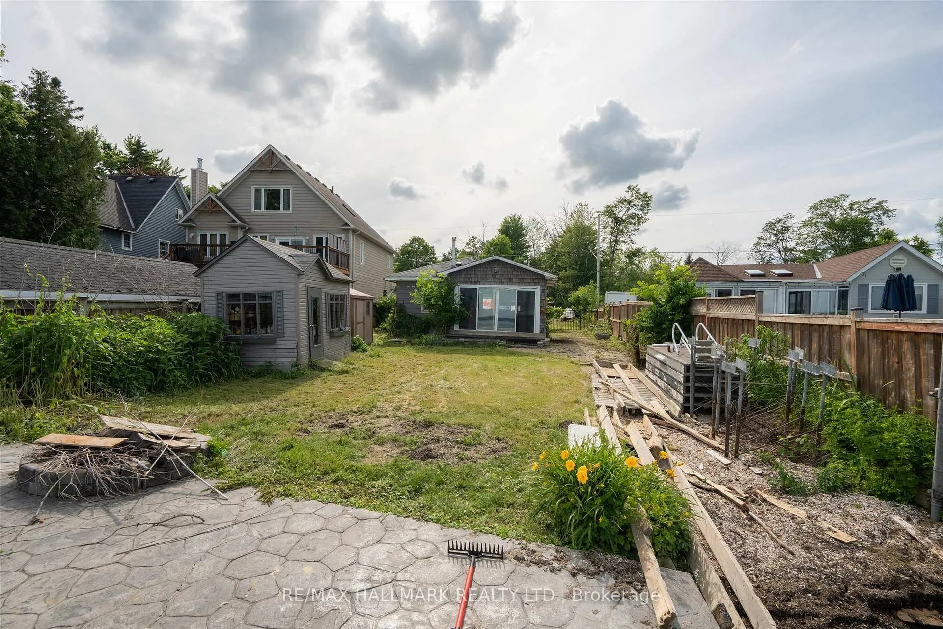 Photo 18 of 2329 Crystal Beach Road, Innisfil, Alcona — HOMEH
