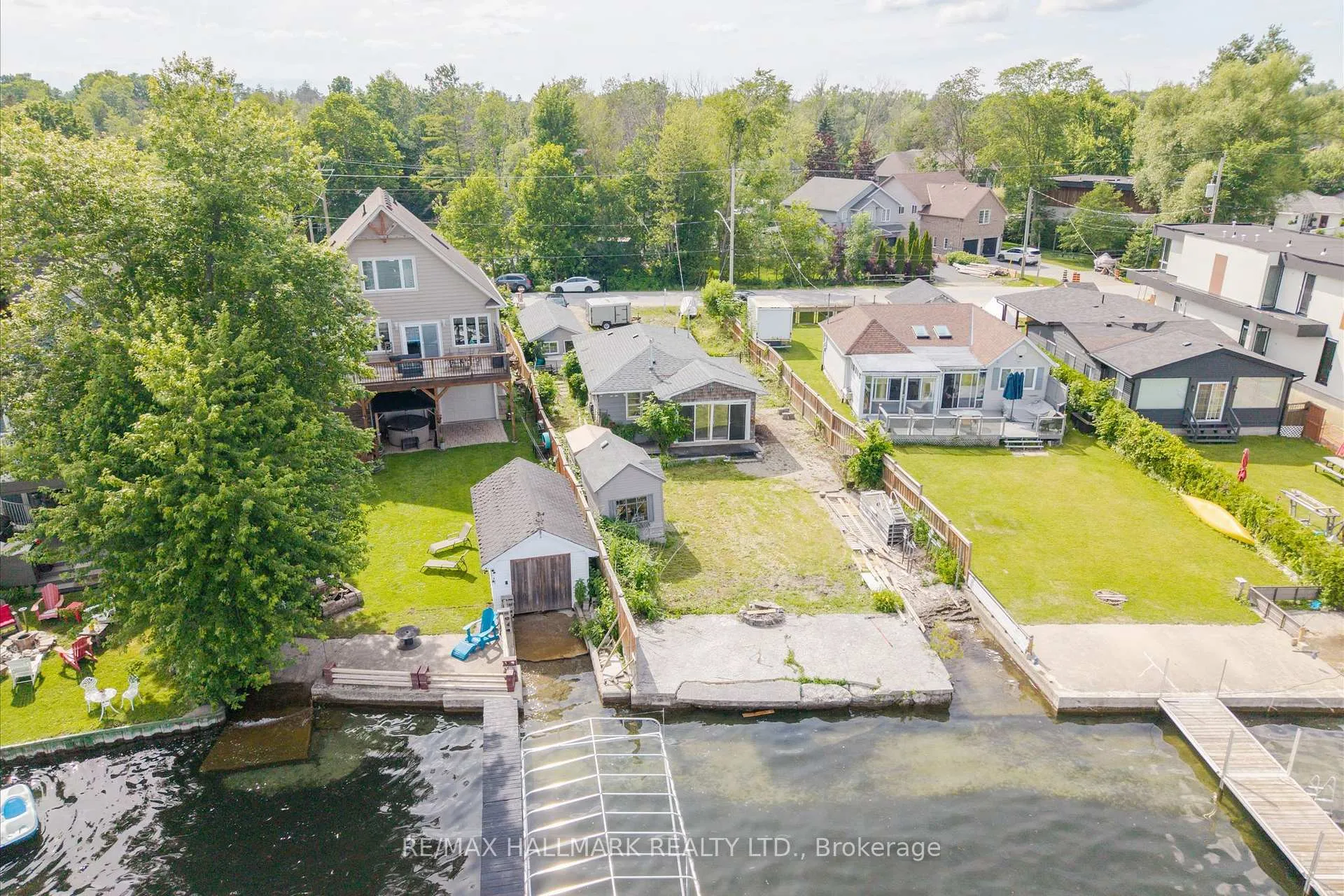 Photo 23 of 2329 Crystal Beach Road, Innisfil, Alcona — HOMEH