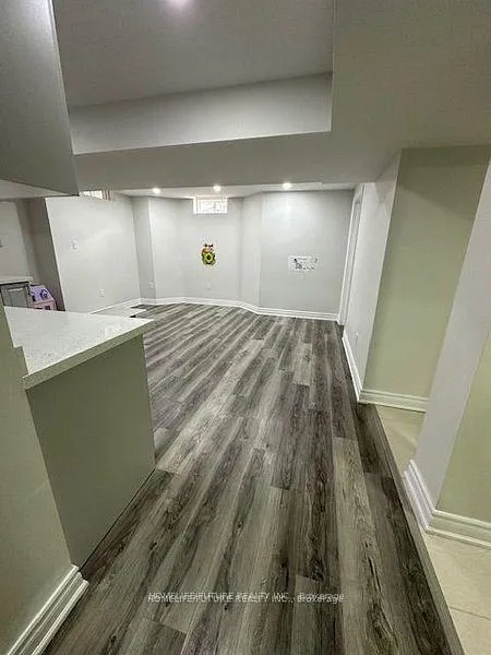 Photo 4 of Unit Bsmt, 17 Ada Gardens, Markham, Box Grove — HOMEH