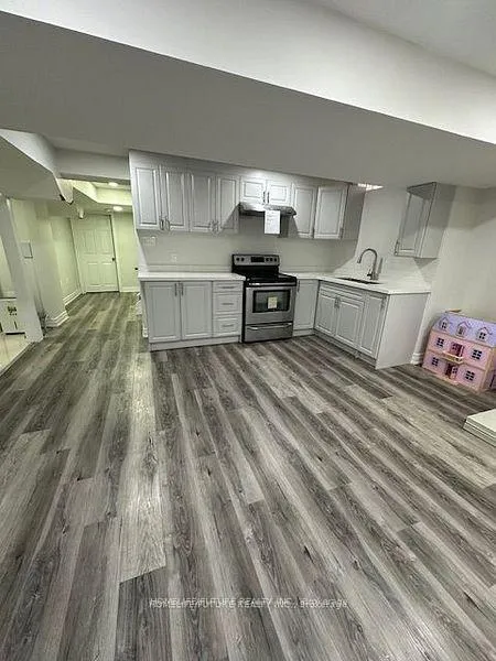 Photo 5 of Unit Bsmt, 17 Ada Gardens, Markham, Box Grove — HOMEH