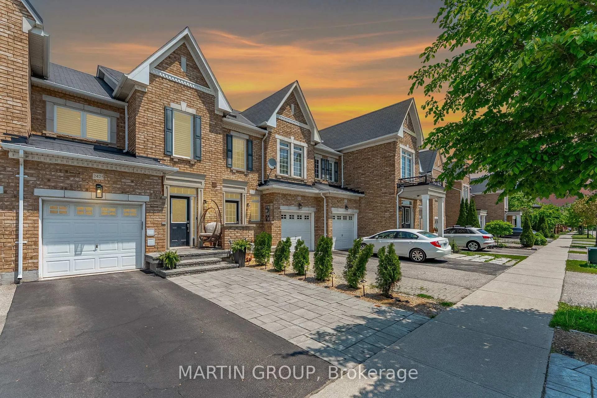 Photo 1 of 2425 Grand Oak Trail, Oakville, Westmount — HOMEH