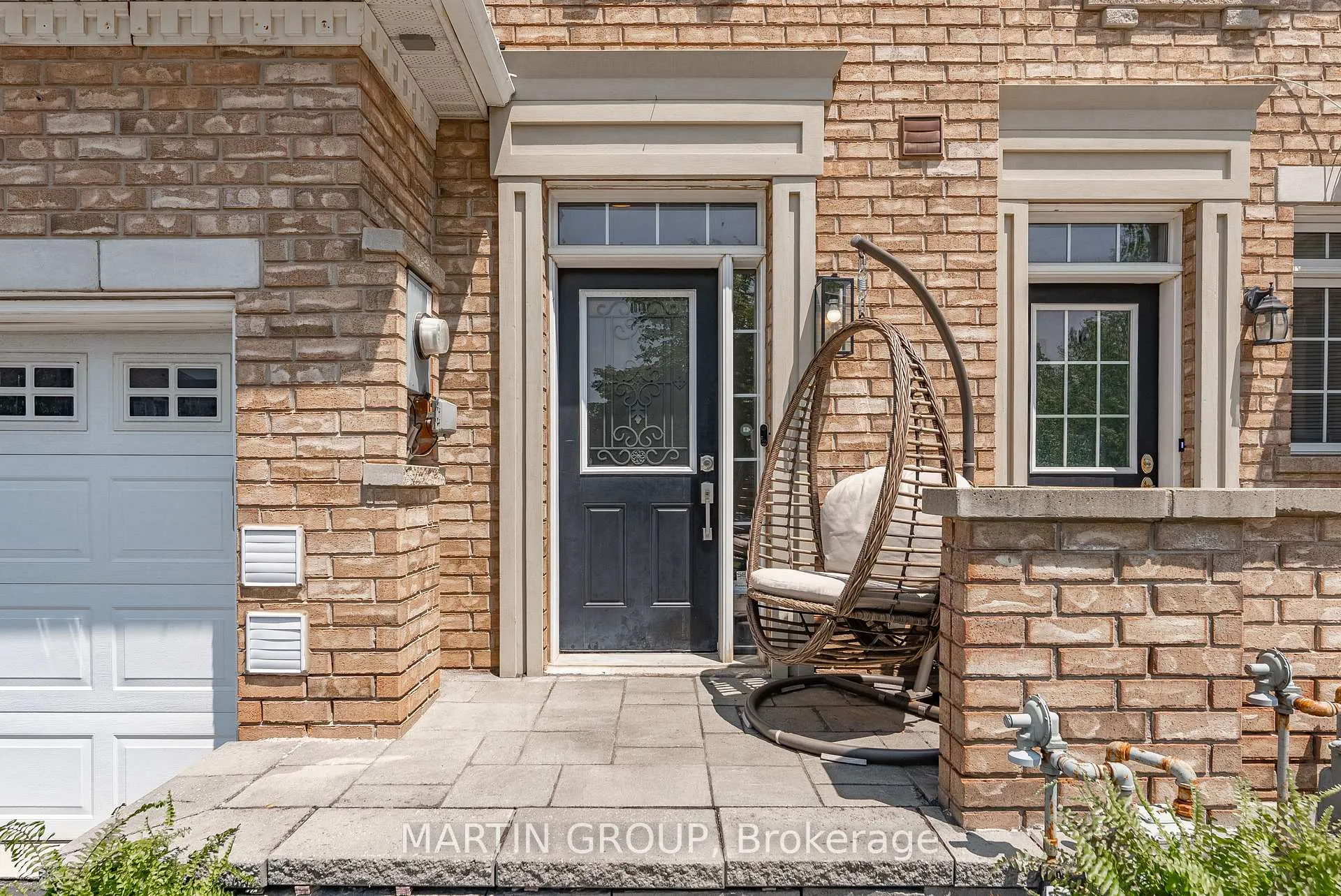 Photo 3 of 2425 Grand Oak Trail, Oakville, Westmount — HOMEH