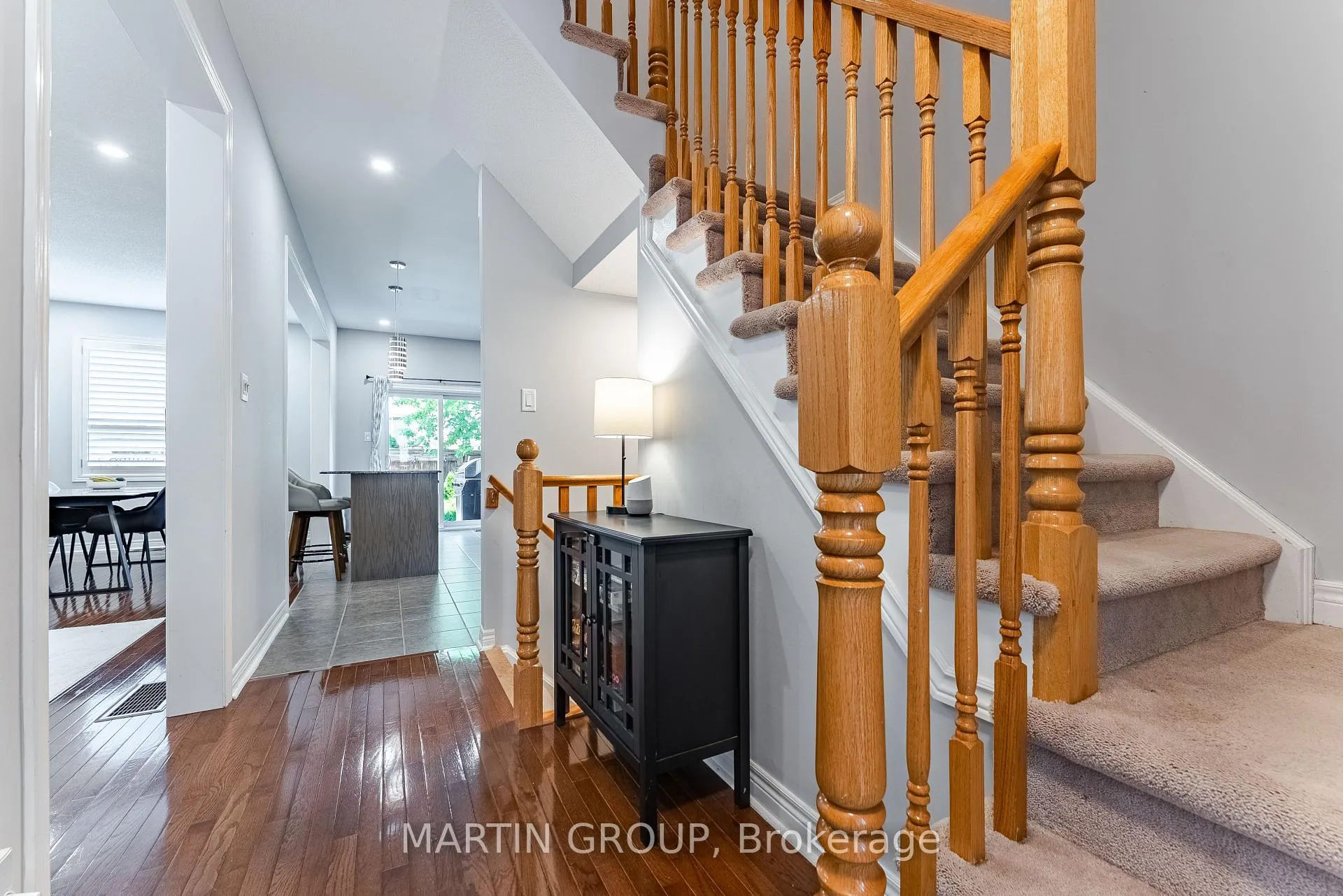 Photo 5 of 2425 Grand Oak Trail, Oakville, Westmount — HOMEH