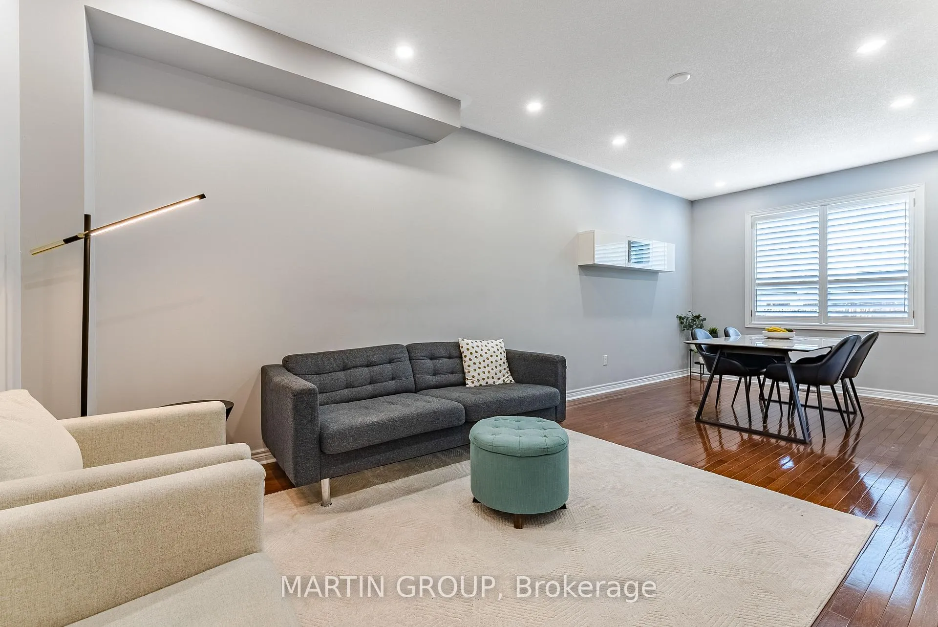 Photo 6 of 2425 Grand Oak Trail, Oakville, Westmount — HOMEH