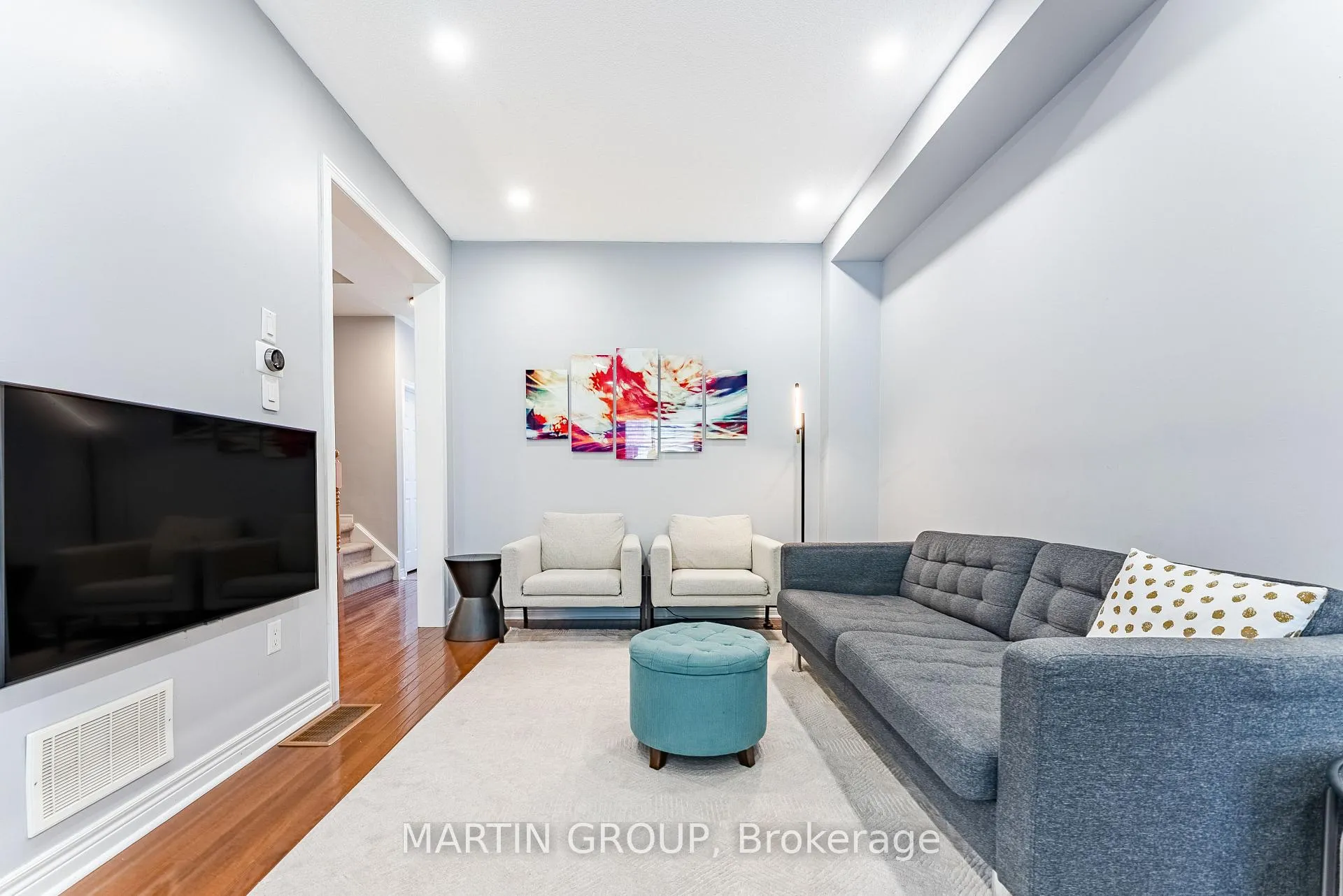 Photo 8 of 2425 Grand Oak Trail, Oakville, Westmount — HOMEH