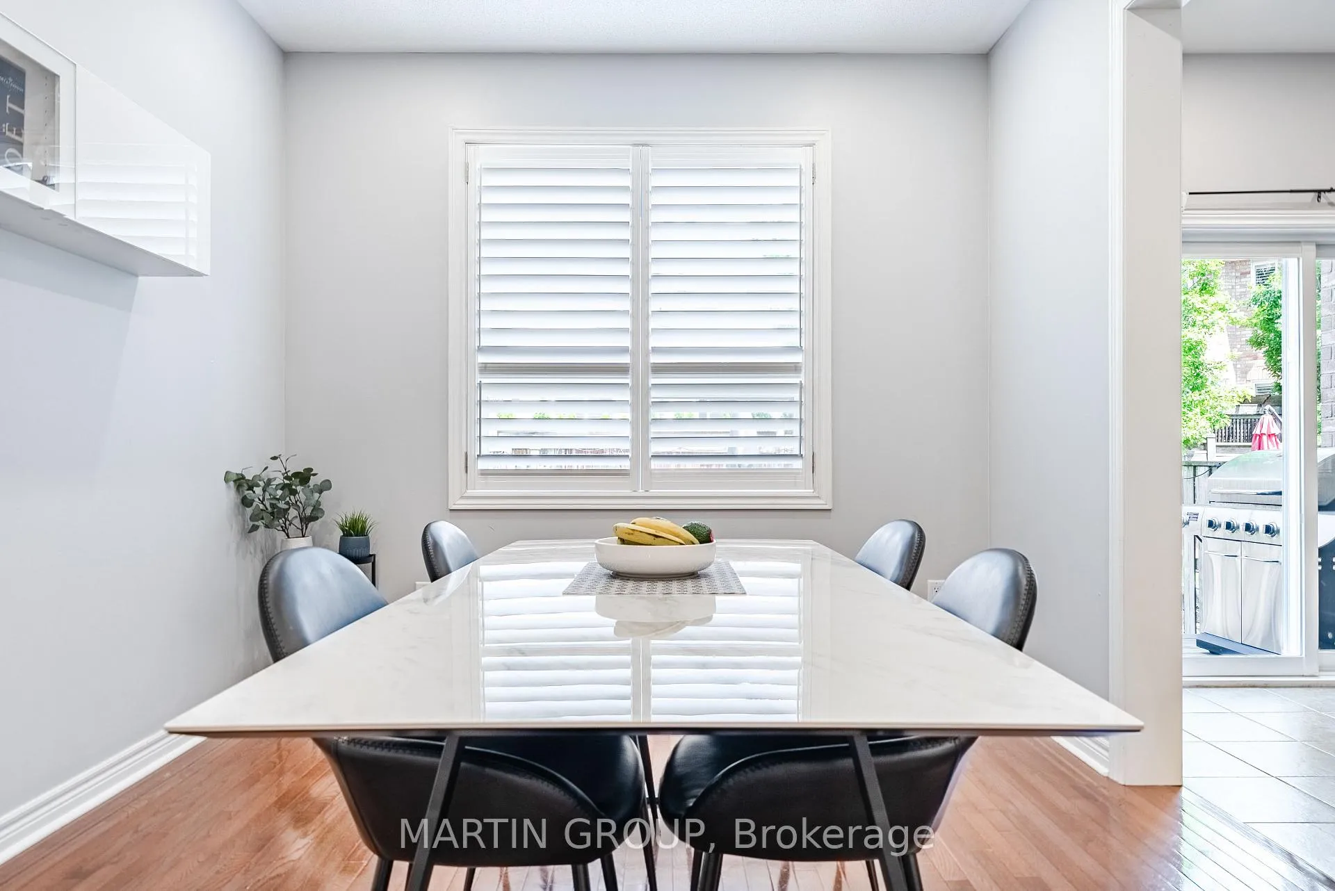 Photo 10 of 2425 Grand Oak Trail, Oakville, Westmount — HOMEH