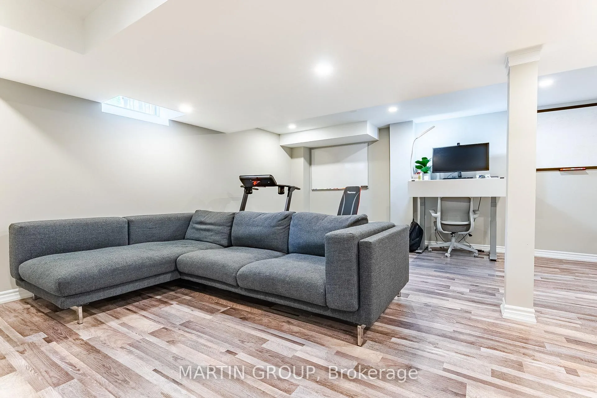 Photo 34 of 2425 Grand Oak Trail, Oakville, Westmount — HOMEH