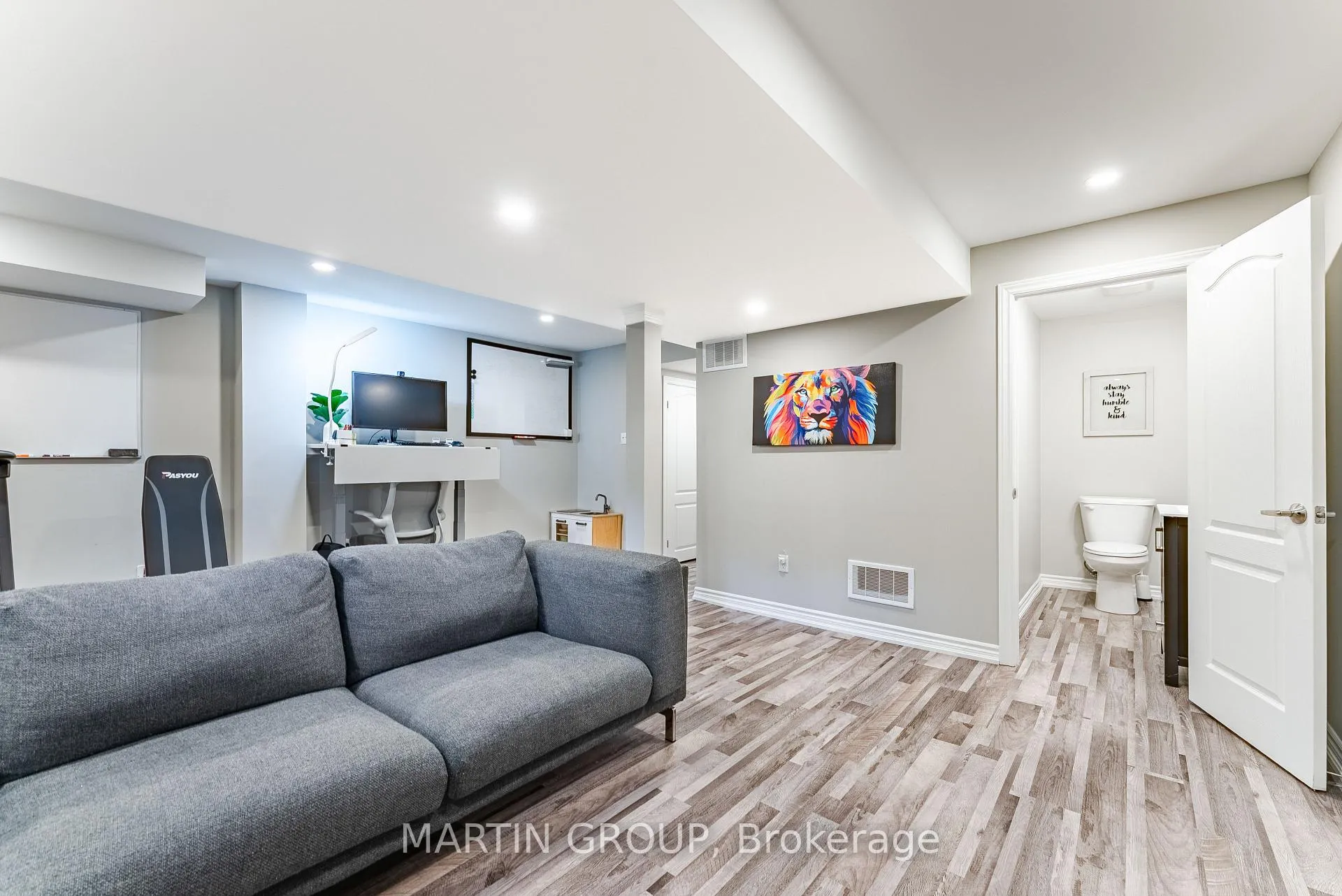 Photo 35 of 2425 Grand Oak Trail, Oakville, Westmount — HOMEH