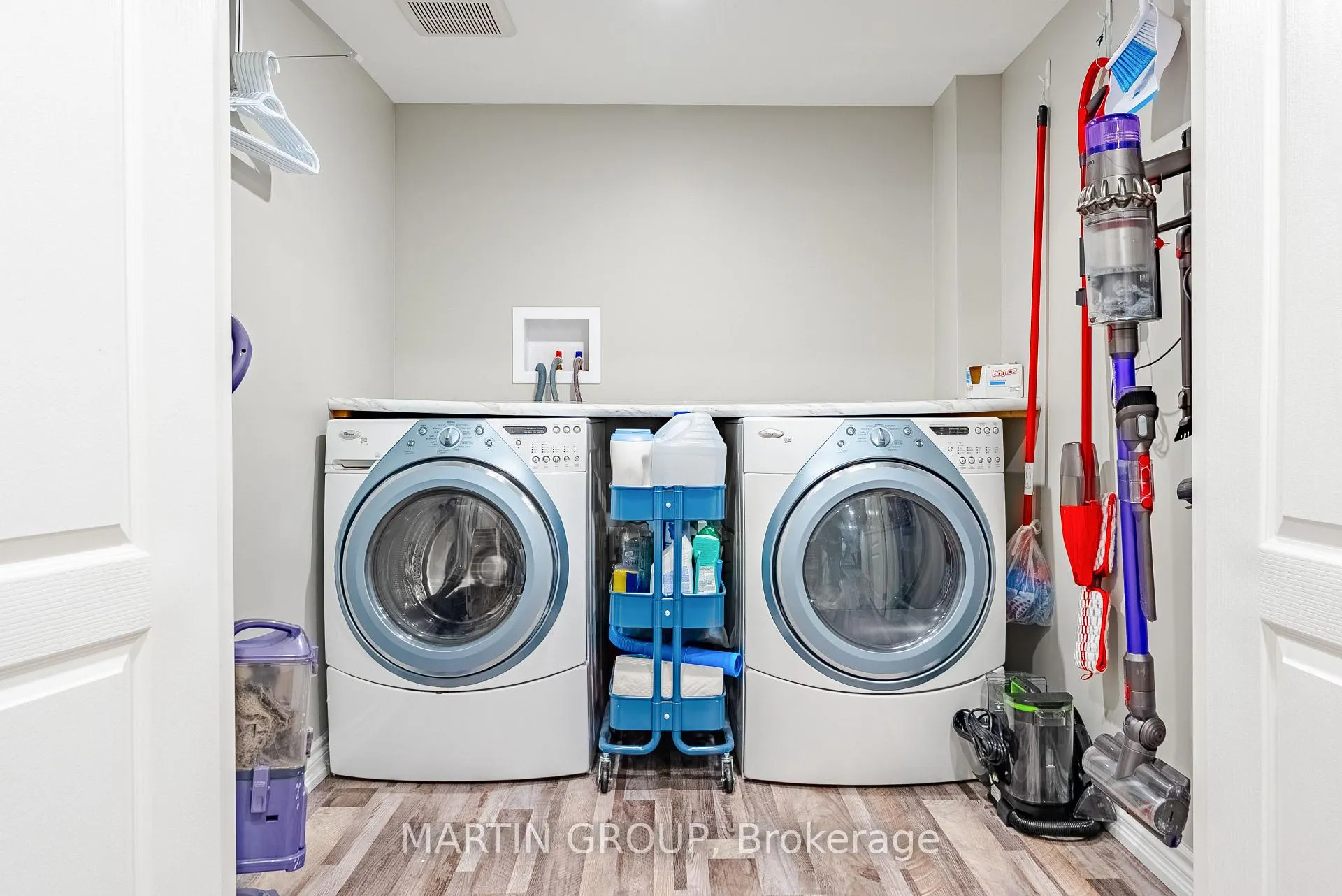 Photo 37 of 2425 Grand Oak Trail, Oakville, Westmount — HOMEH