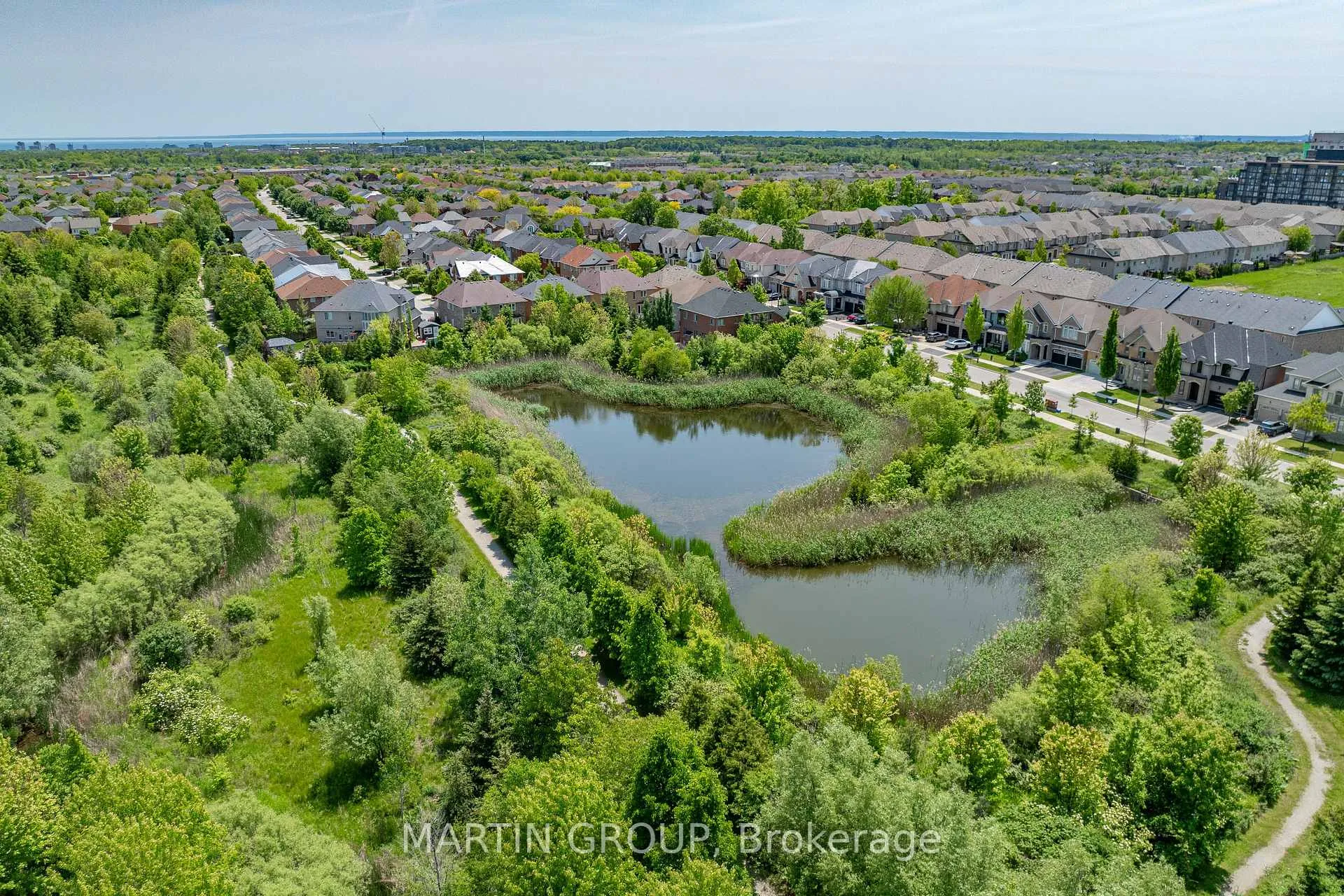 Photo 44 of 2425 Grand Oak Trail, Oakville, Westmount — HOMEH